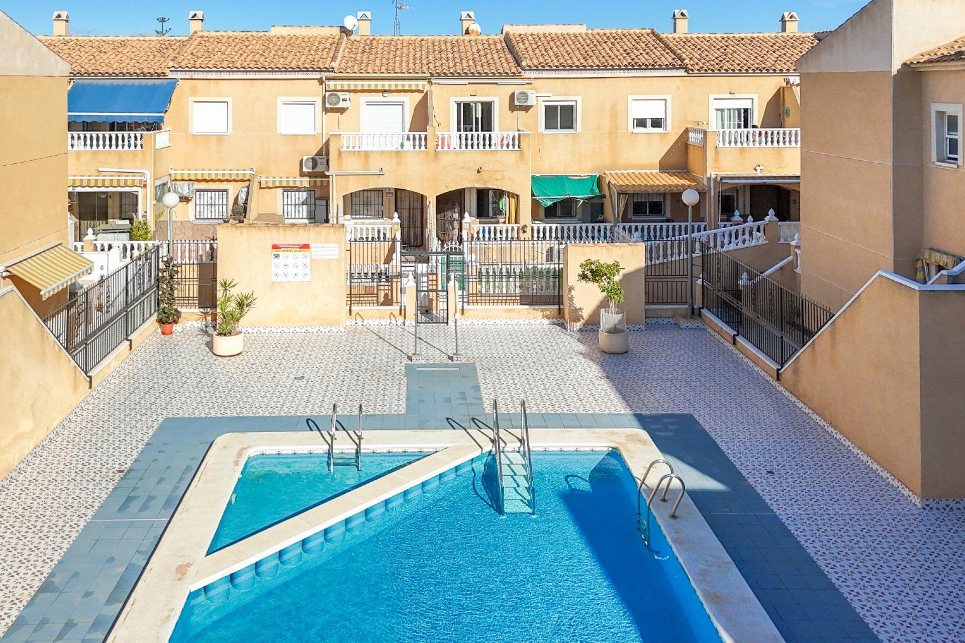 Használt Ingatlanok - Bungaló -
Torrevieja - Costa Blanca
