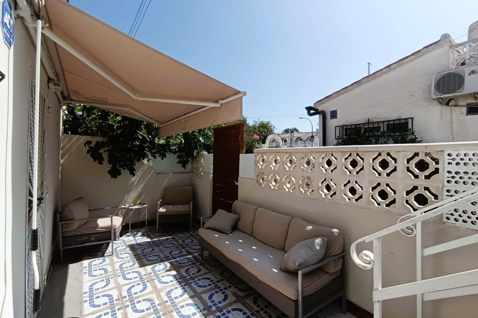 Használt Ingatlanok - Bungaló -
Torrevieja - Costa Blanca