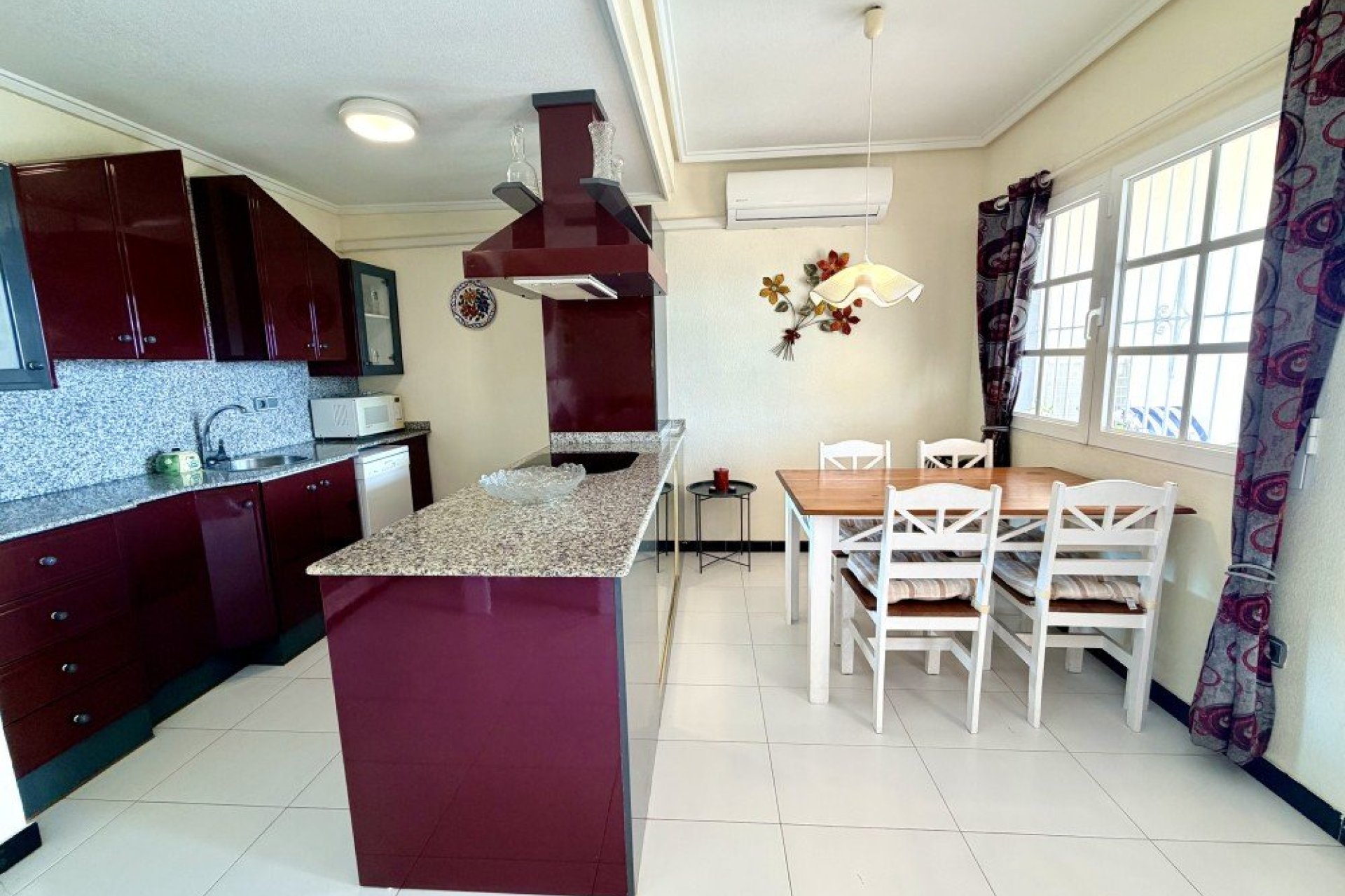Használt Ingatlanok - Bungaló -
Torrevieja - Costa Blanca