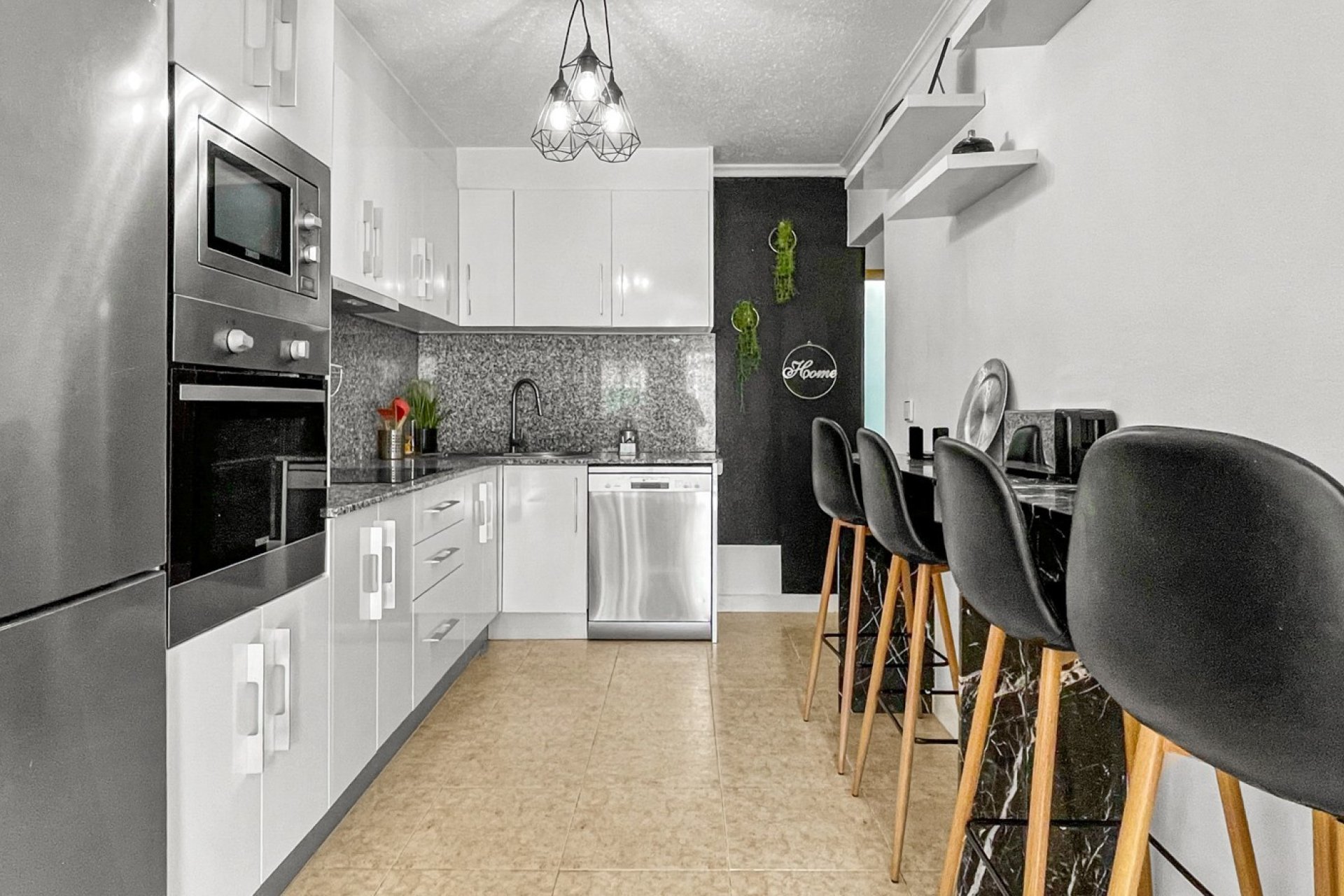 Használt Ingatlanok - Bungaló -
Torrevieja - Costa Blanca