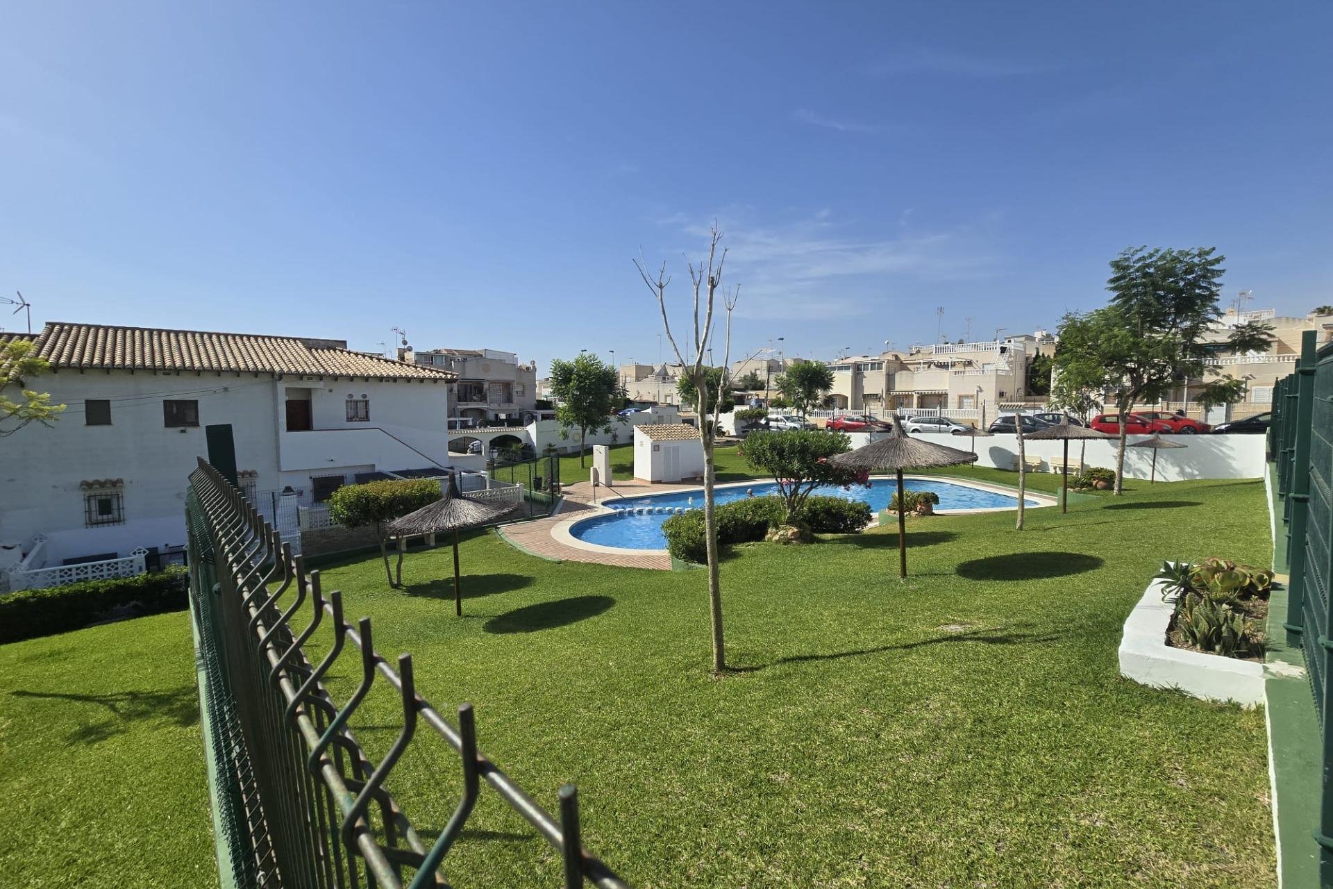 Használt Ingatlanok - Bungaló -
Torrevieja - Los Balcones