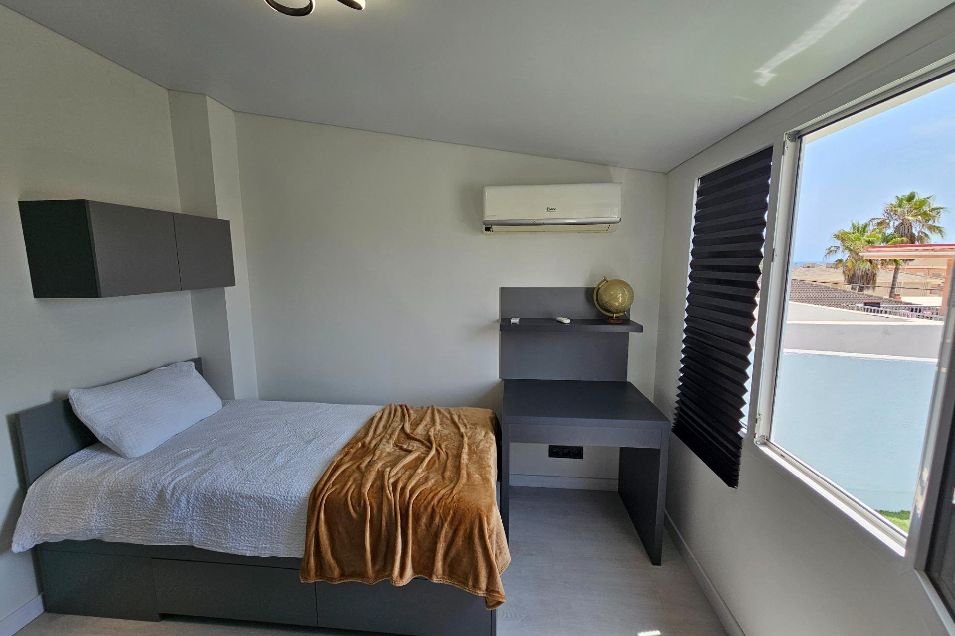 Használt Ingatlanok - Bungaló -
Torrevieja - Los Europeos