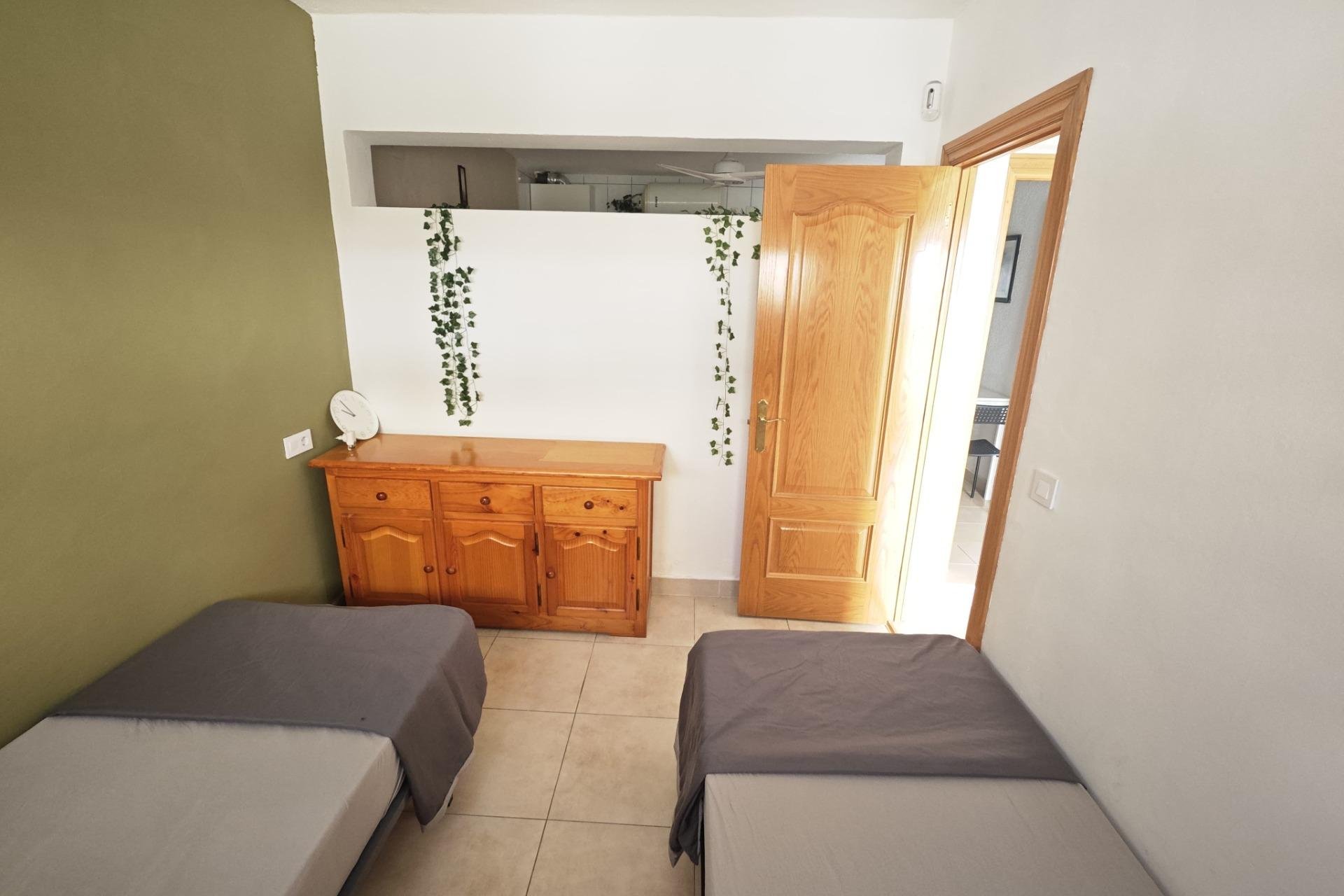 Használt Ingatlanok - Bungaló -
Torrevieja - Playa del Cura