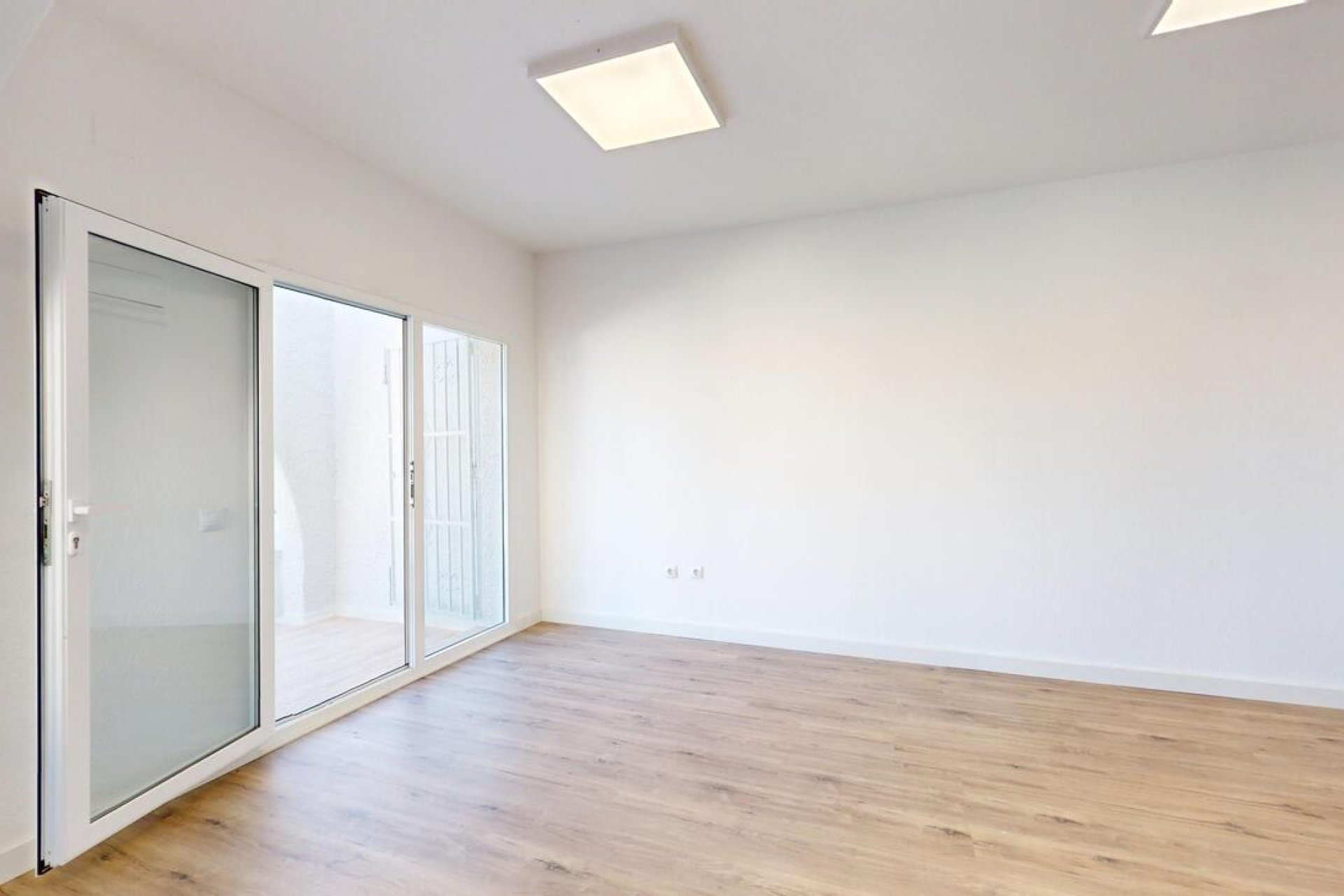 Használt Ingatlanok - Bungaló -
Villamartin - Costa Blanca