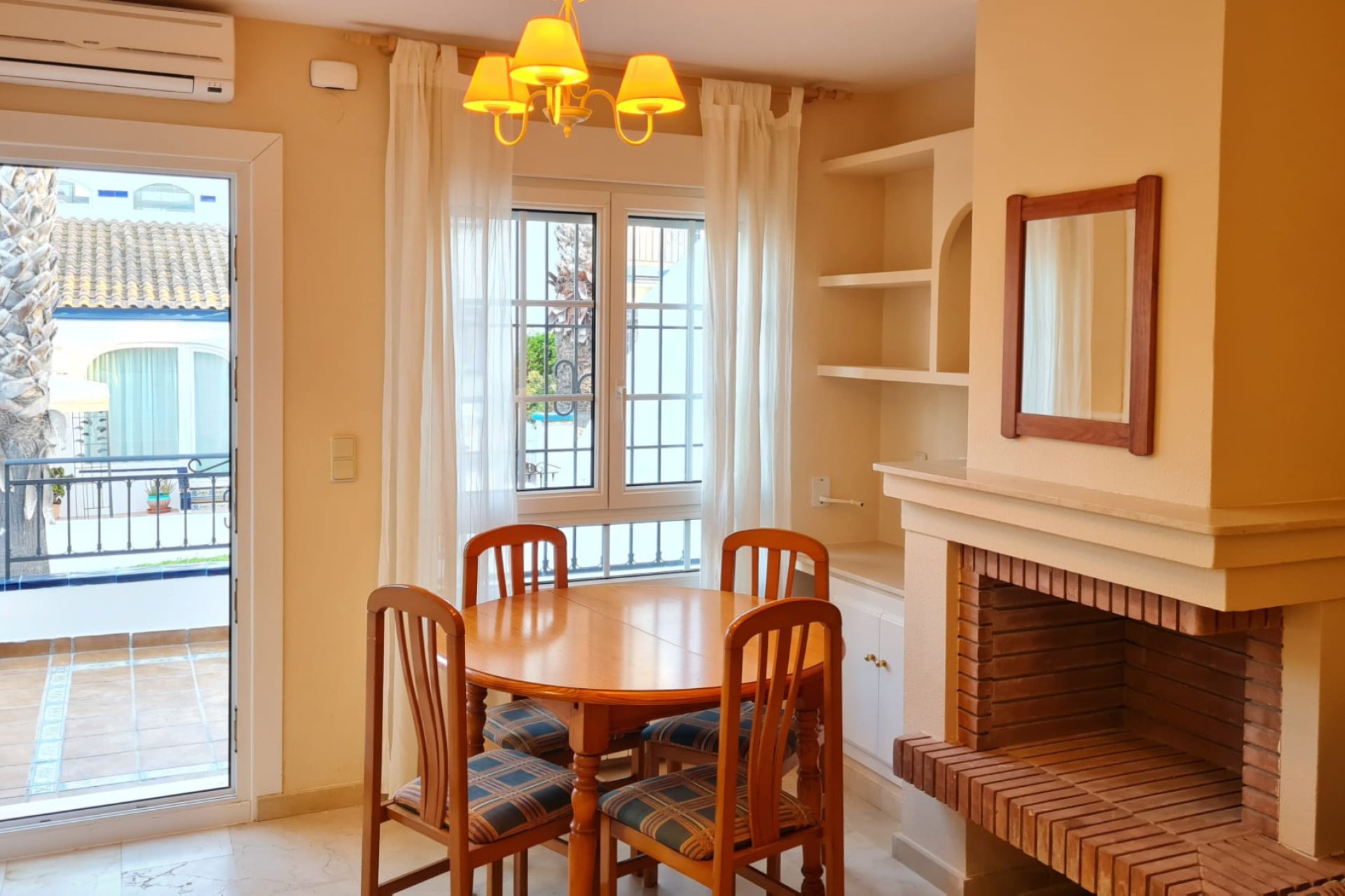 Használt Ingatlanok - Bungaló -
Villamartin - Costa Blanca