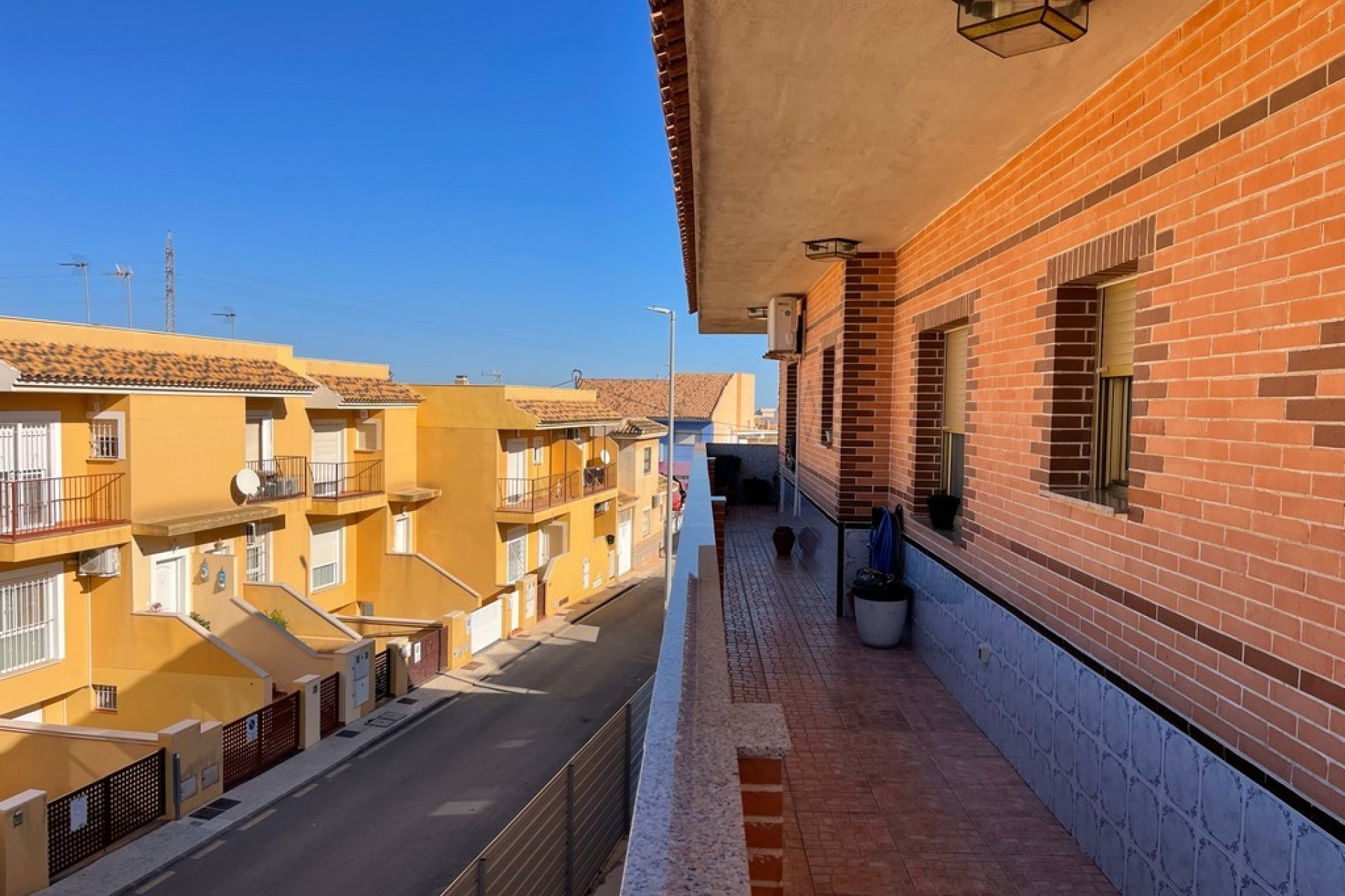 Használt Ingatlanok - Ikerház -
La Union - Costa Calida