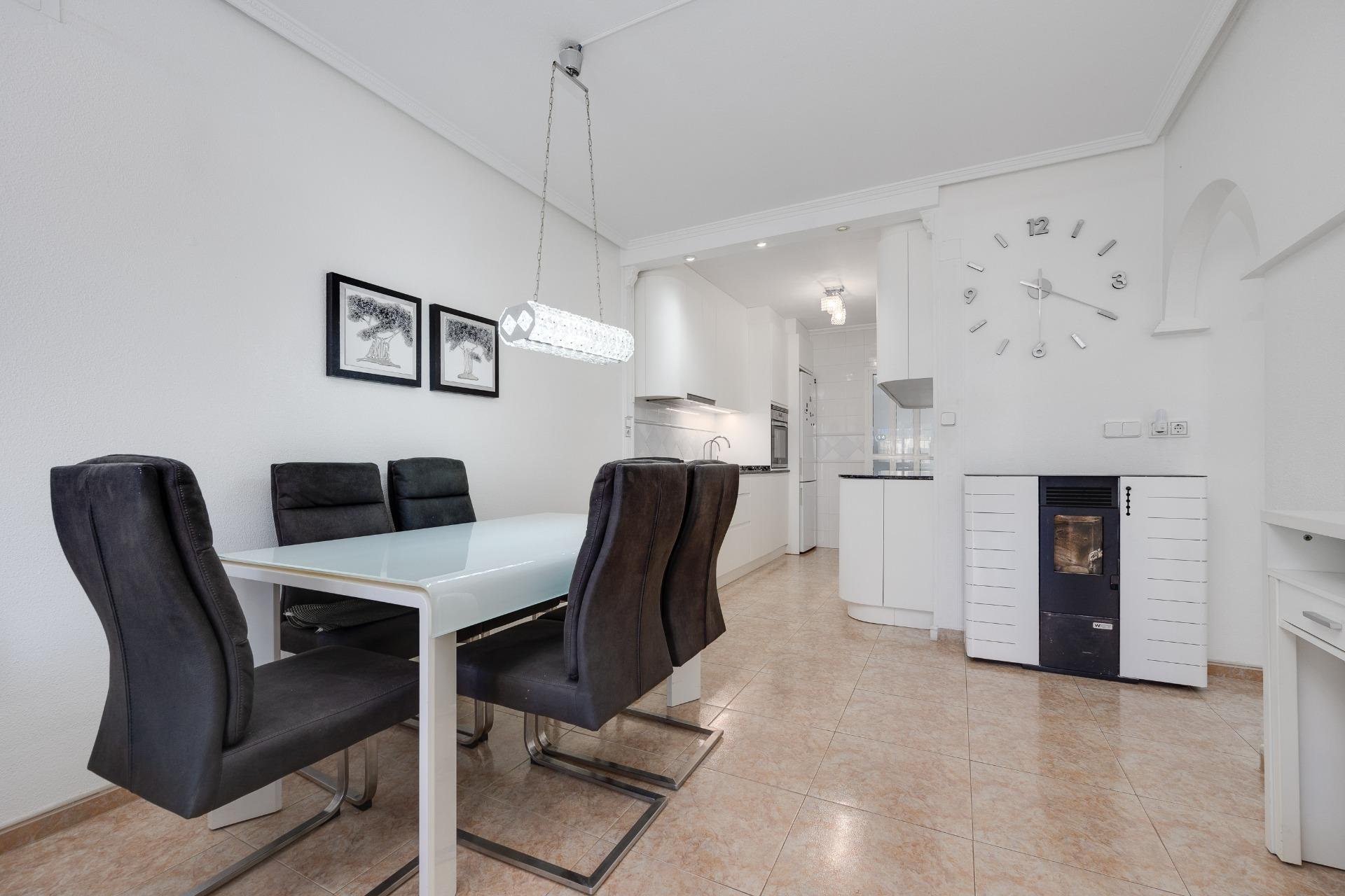 Használt Ingatlanok - Ikerház -
Torrevieja - Aguas Nuevas