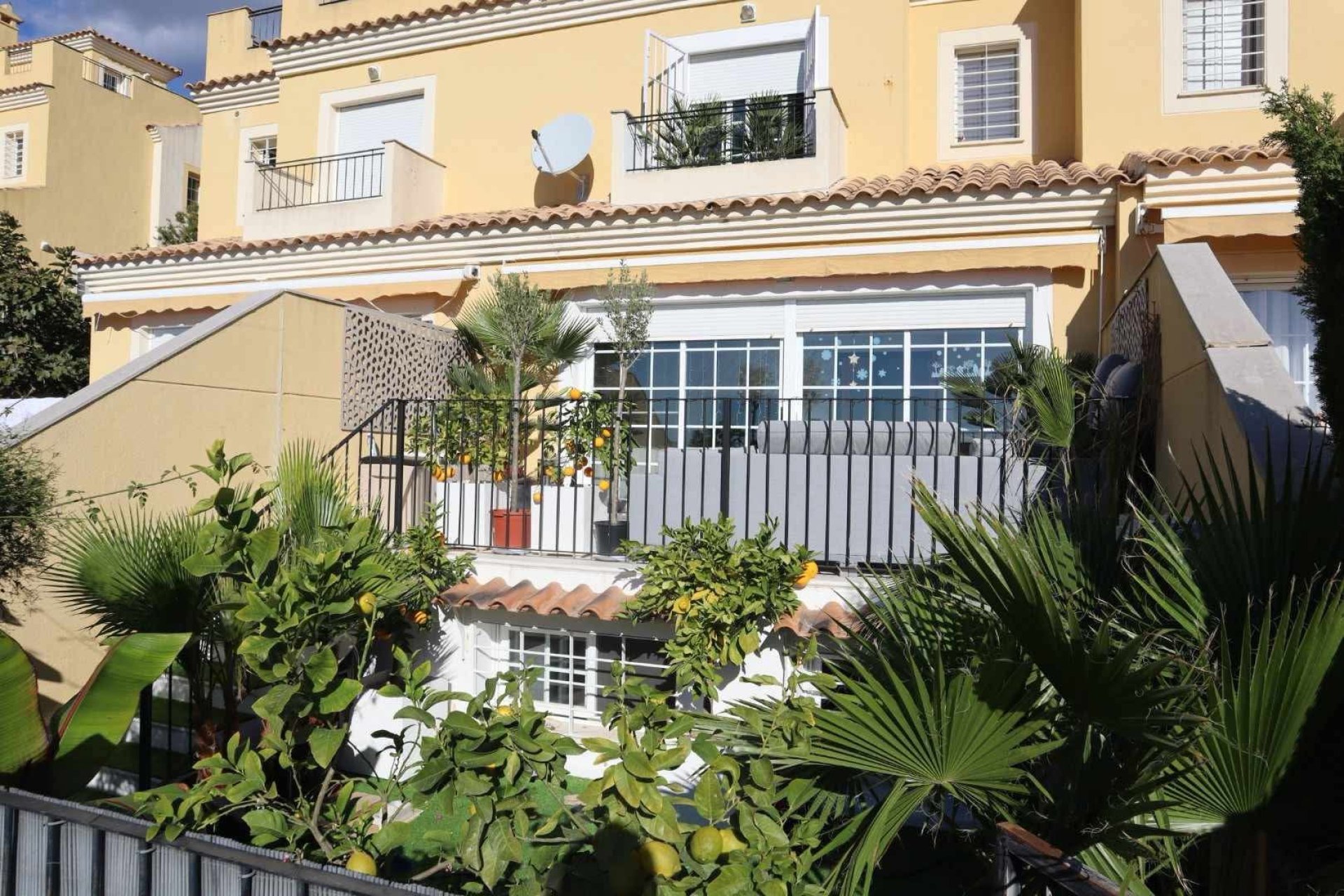 Használt Ingatlanok - Semi Detached -
La Nucía - Costa Blanca