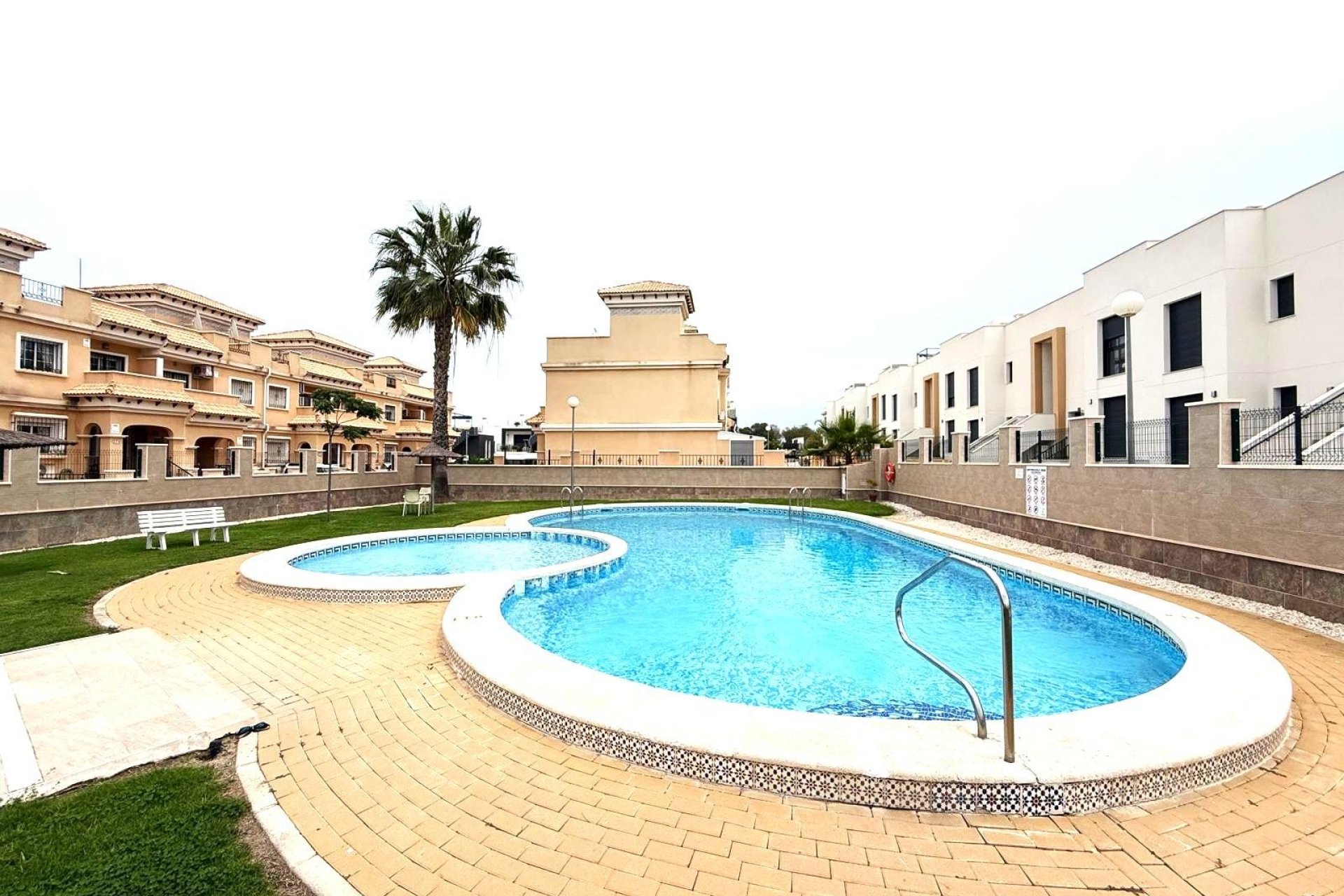 Használt Ingatlanok - Semi Detached -
Orihuela Costa - Villamartín