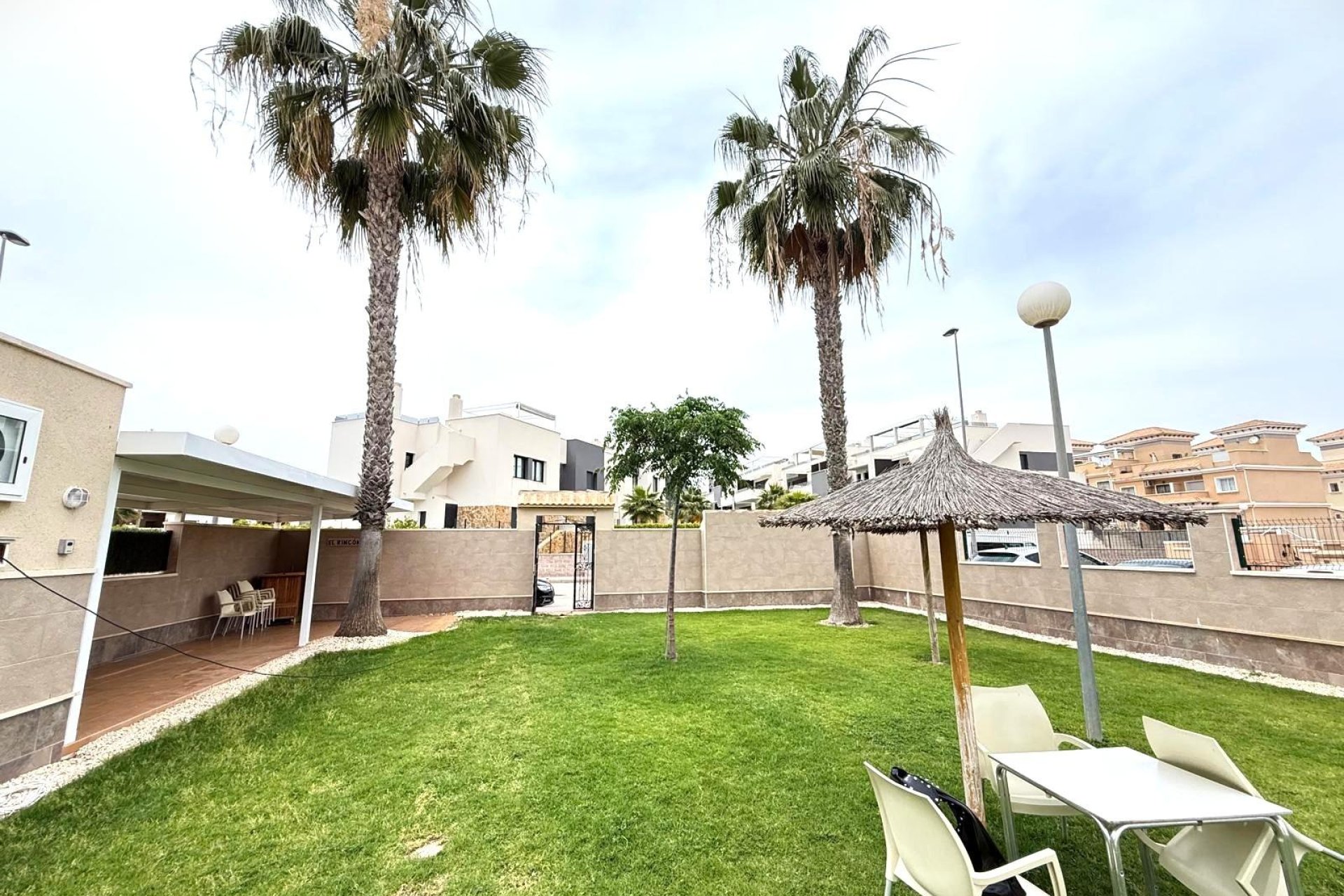 Használt Ingatlanok - Semi Detached -
Orihuela Costa - Villamartín