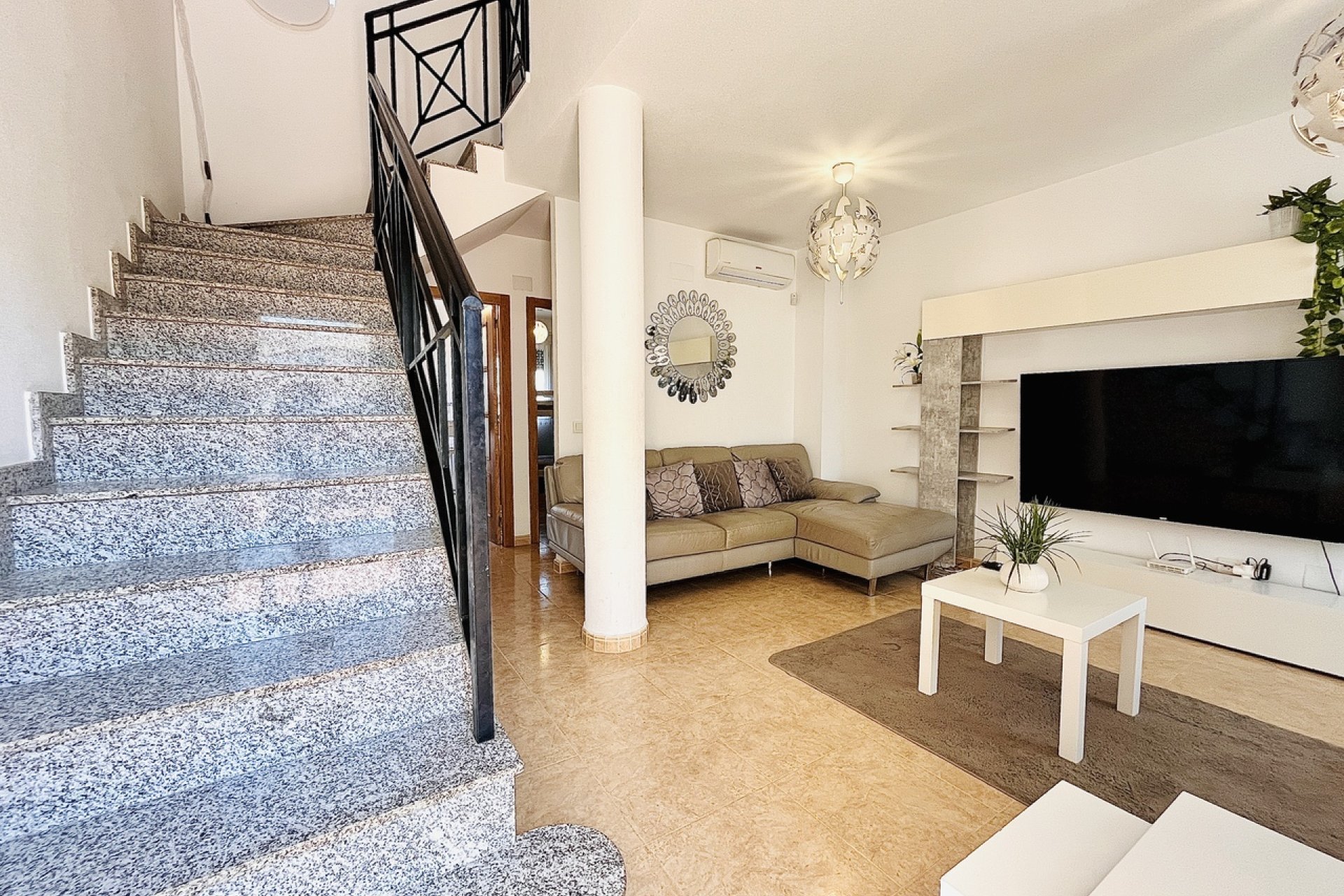 Használt Ingatlanok - Sorház -
Cabo Roig - Costa Blanca