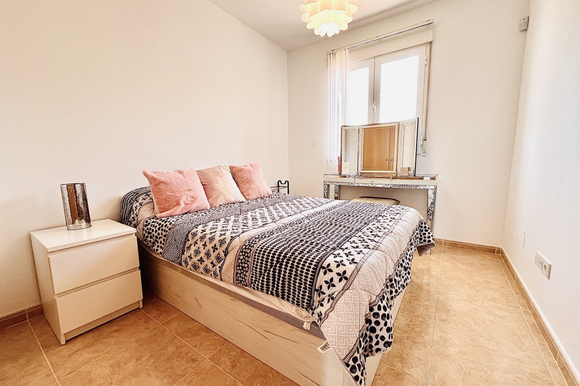 Használt Ingatlanok - Sorház -
Cabo Roig - Costa Blanca