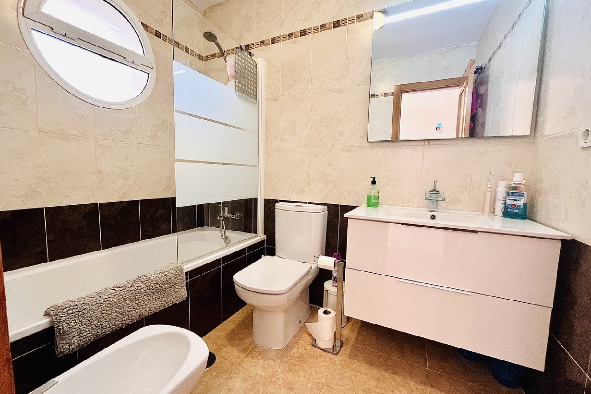 Használt Ingatlanok - Sorház -
Cabo Roig - Costa Blanca