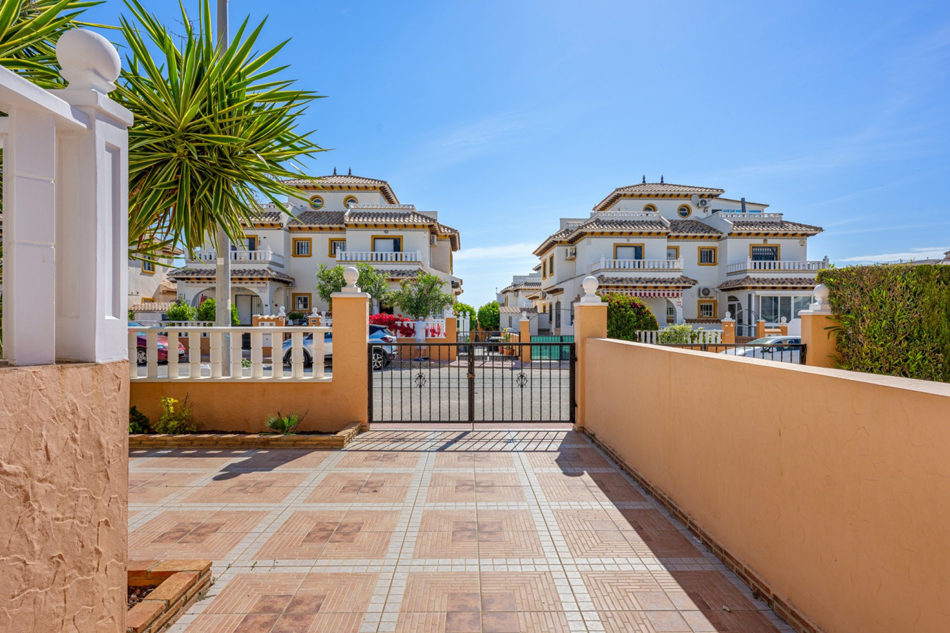 Használt Ingatlanok - Sorház -
Cabo Roig - Costa Blanca