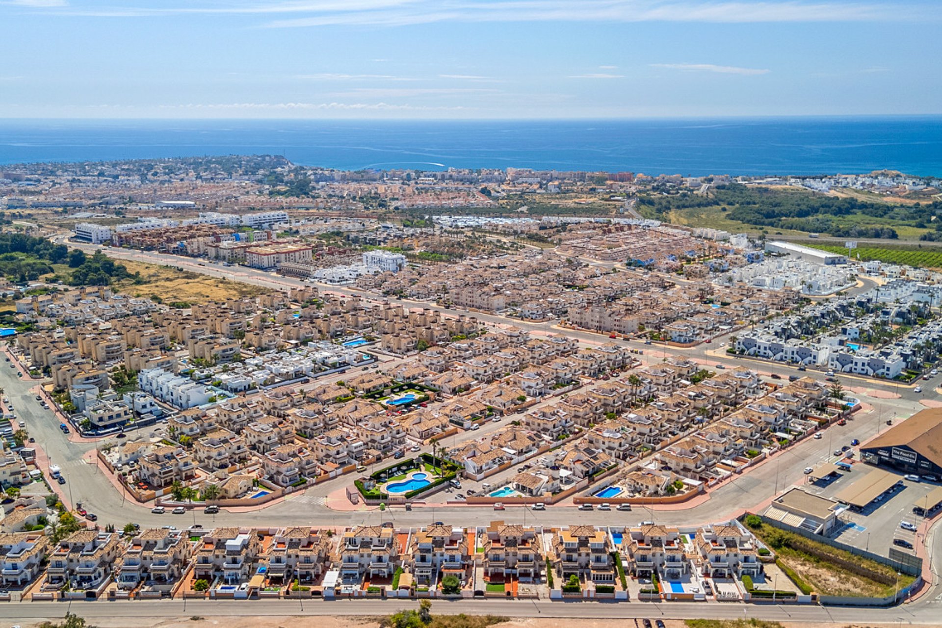 Használt Ingatlanok - Sorház -
Cabo Roig - Costa Blanca