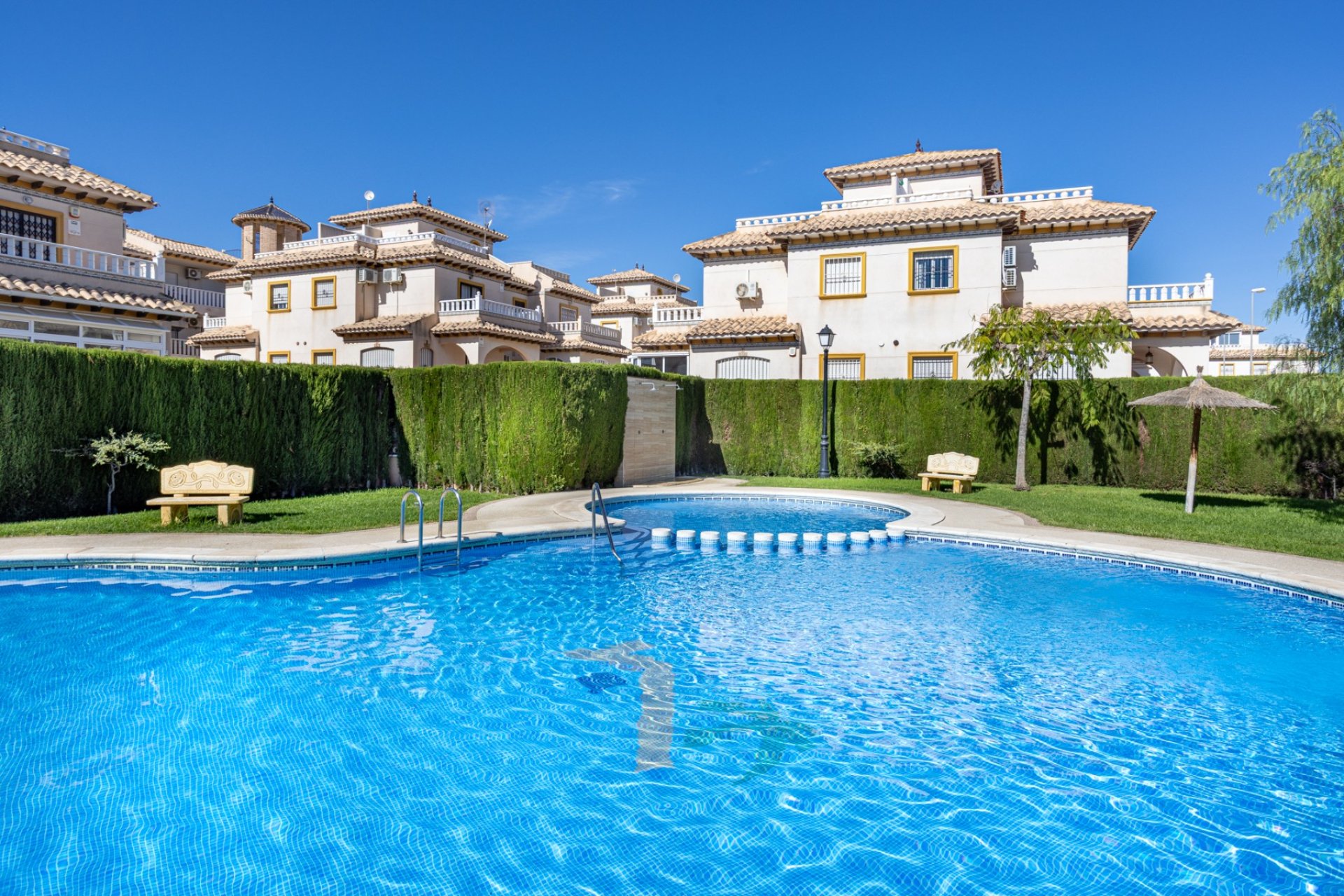Használt Ingatlanok - Sorház -
Cabo Roig - Costa Blanca