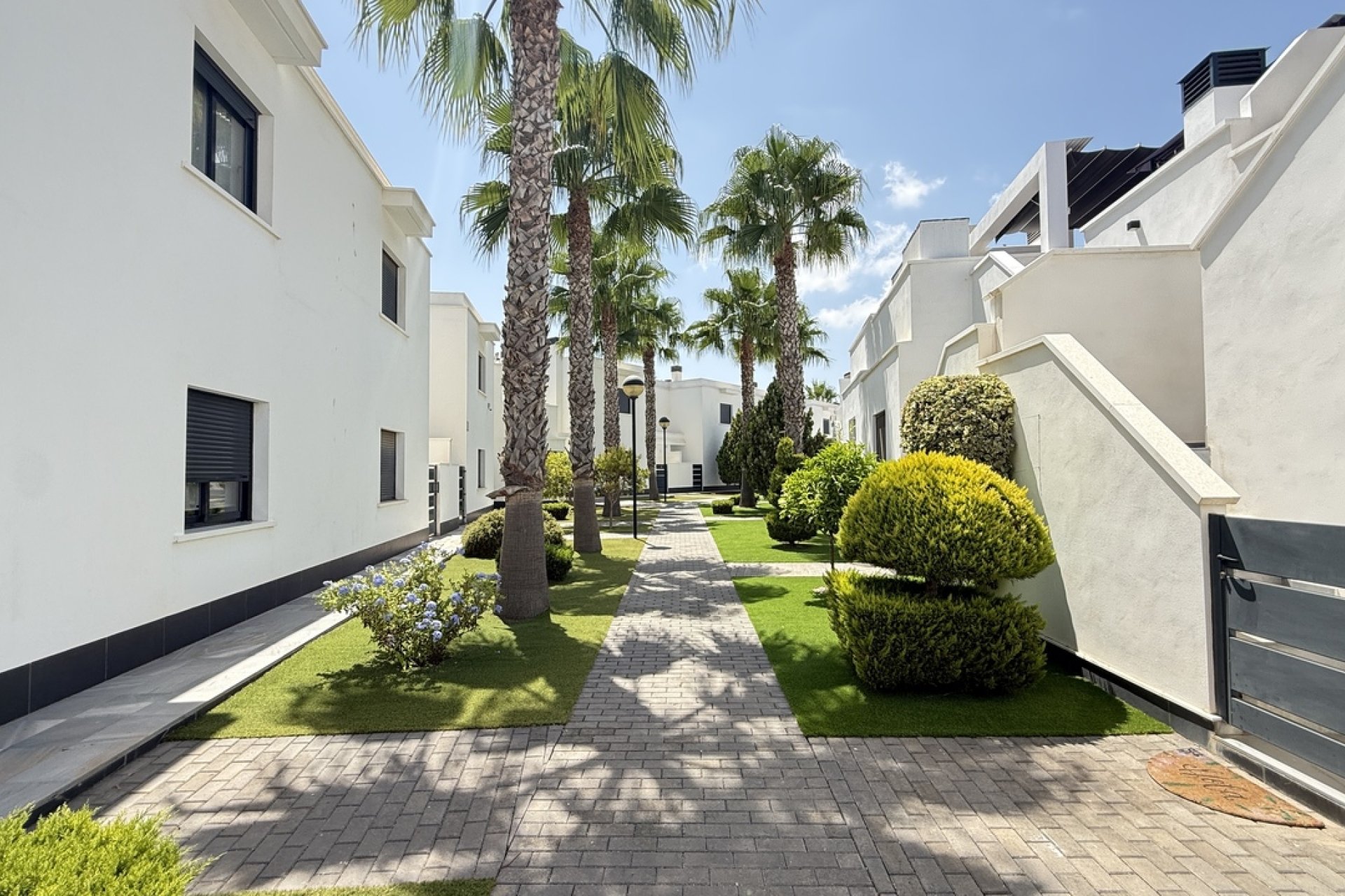 Használt Ingatlanok - Sorház -
Cabo Roig - Costa Blanca