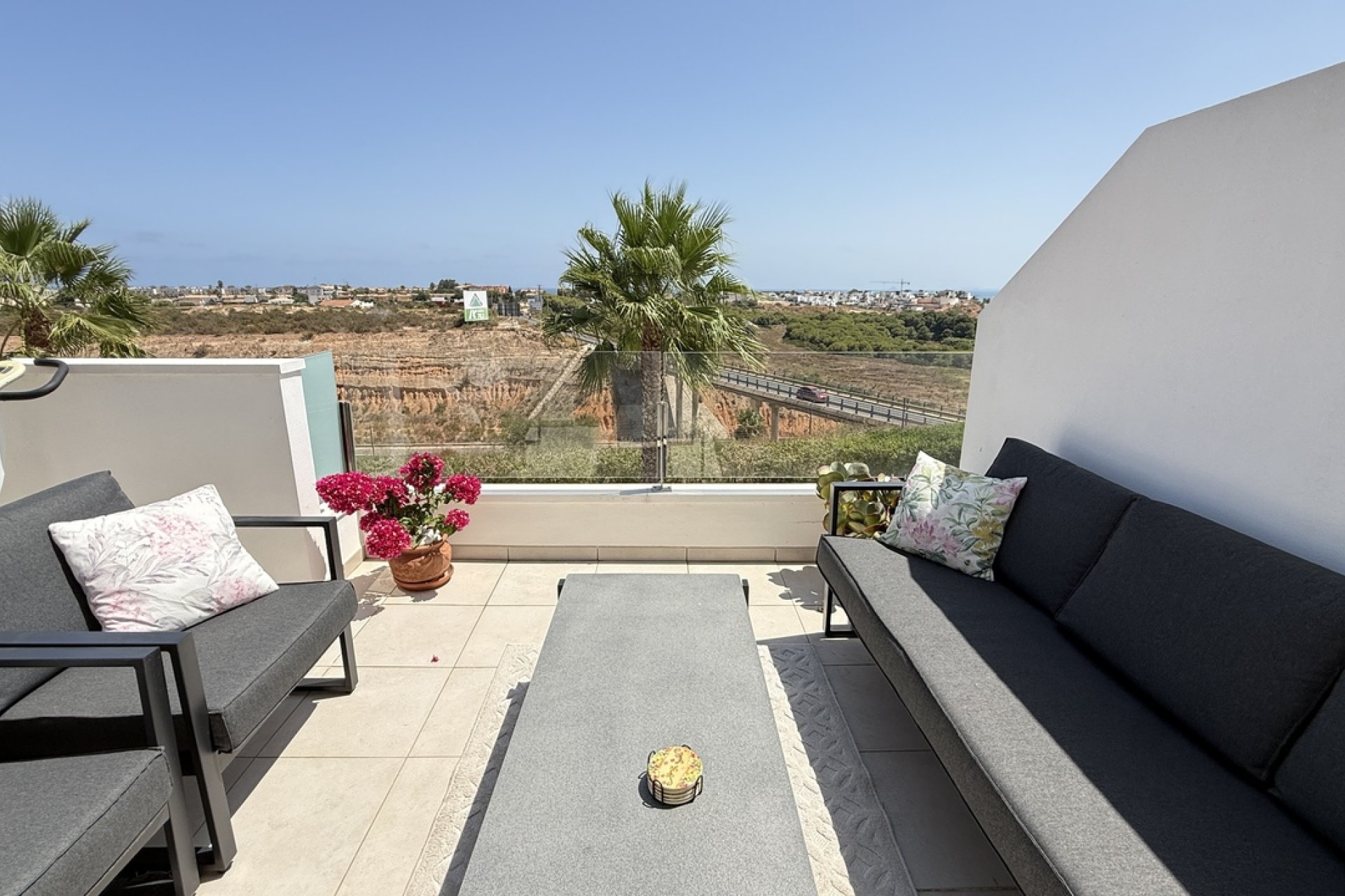 Használt Ingatlanok - Sorház -
Cabo Roig - Costa Blanca