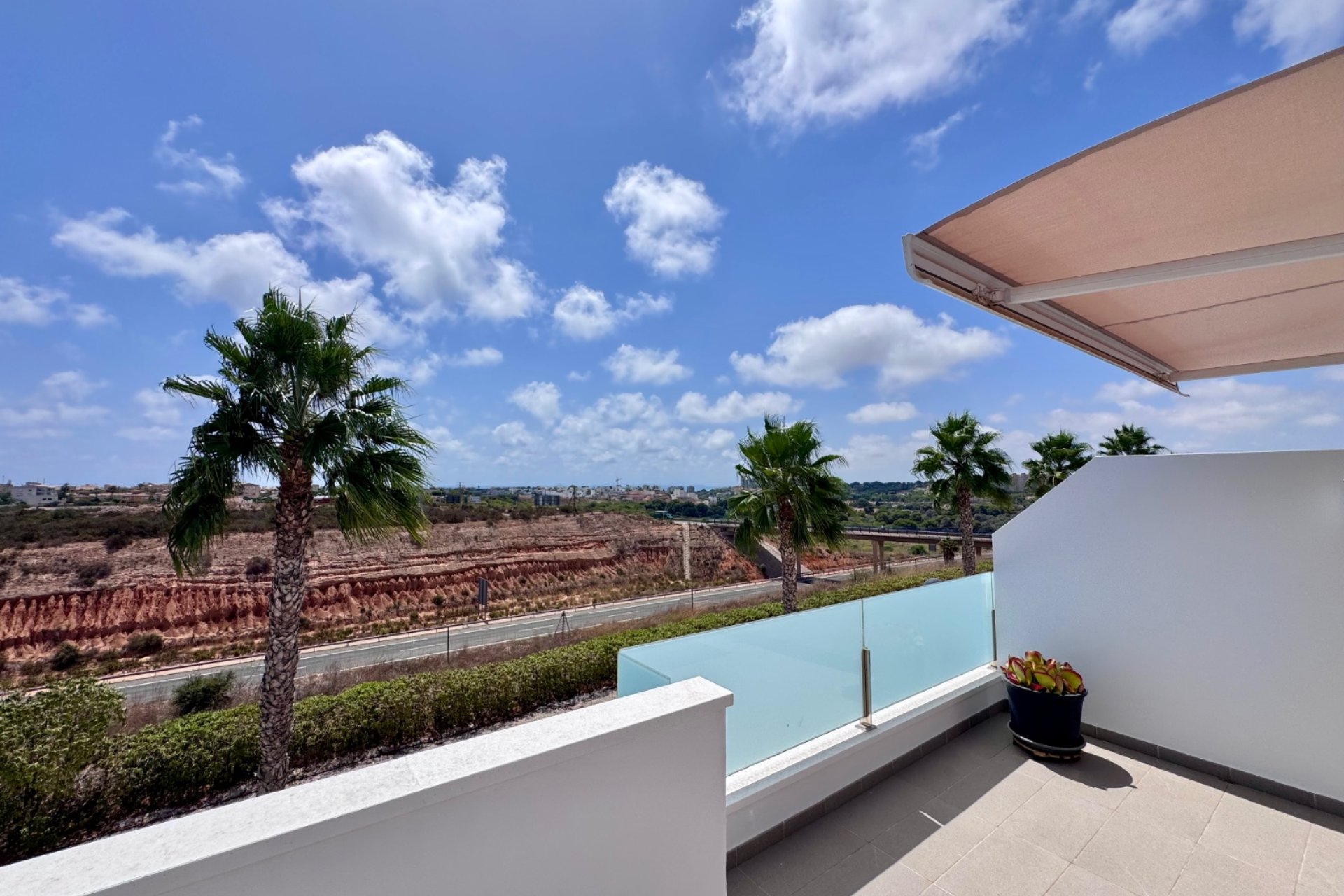 Használt Ingatlanok - Sorház -
Cabo Roig - Costa Blanca