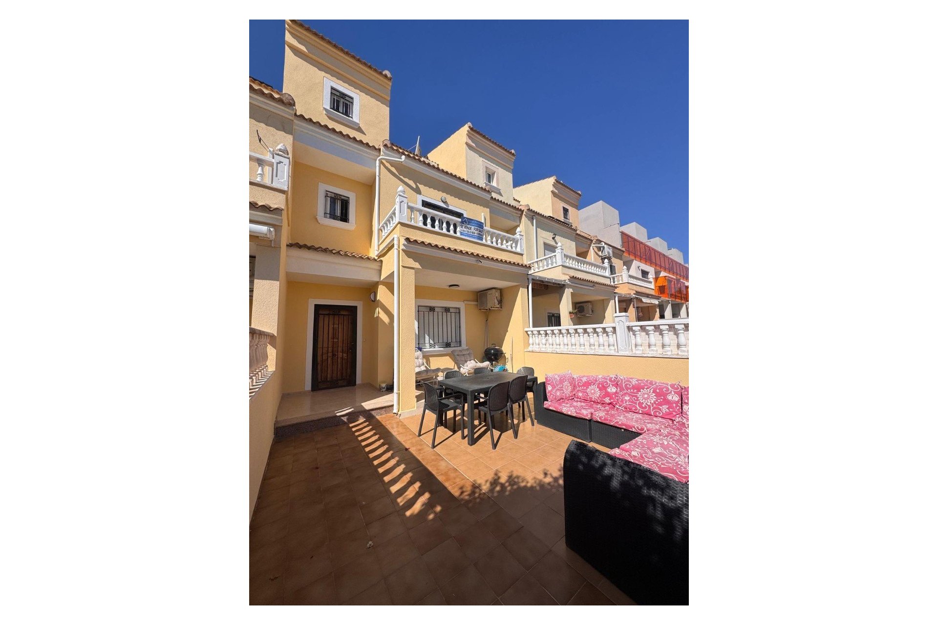 Használt Ingatlanok - Sorház -
Campoamor - Costa Blanca
