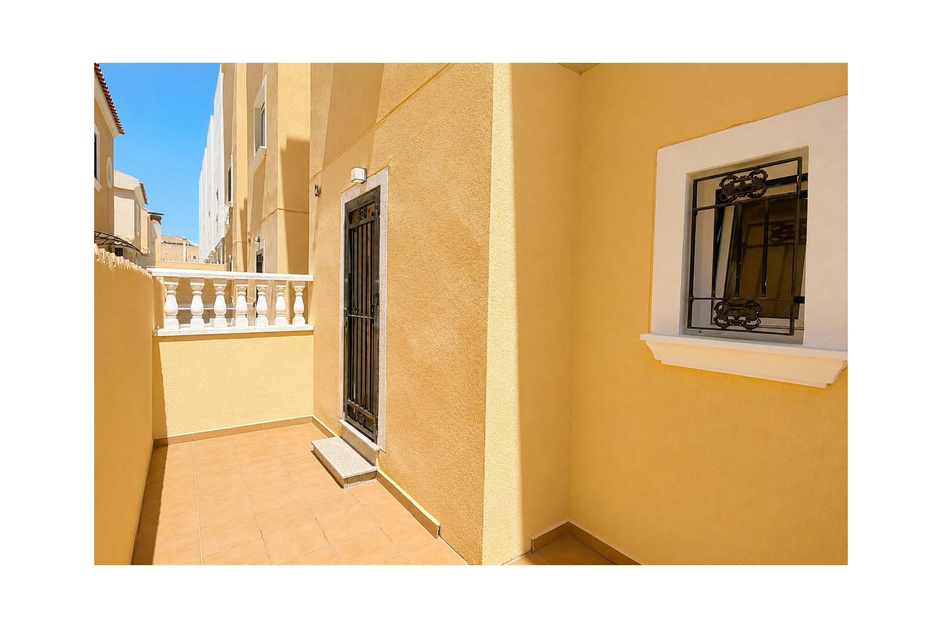 Használt Ingatlanok - Sorház -
Campoamor - Costa Blanca