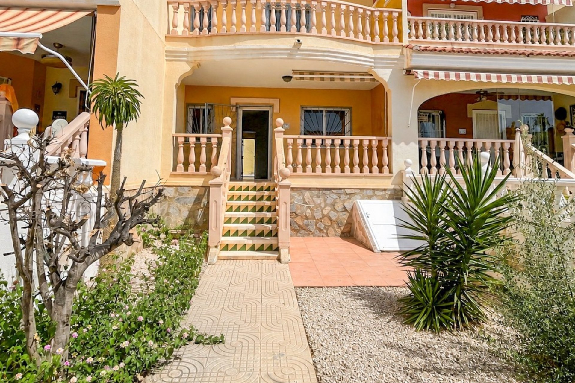 Használt Ingatlanok - Sorház -
Ciudad Quesada - Costa Blanca