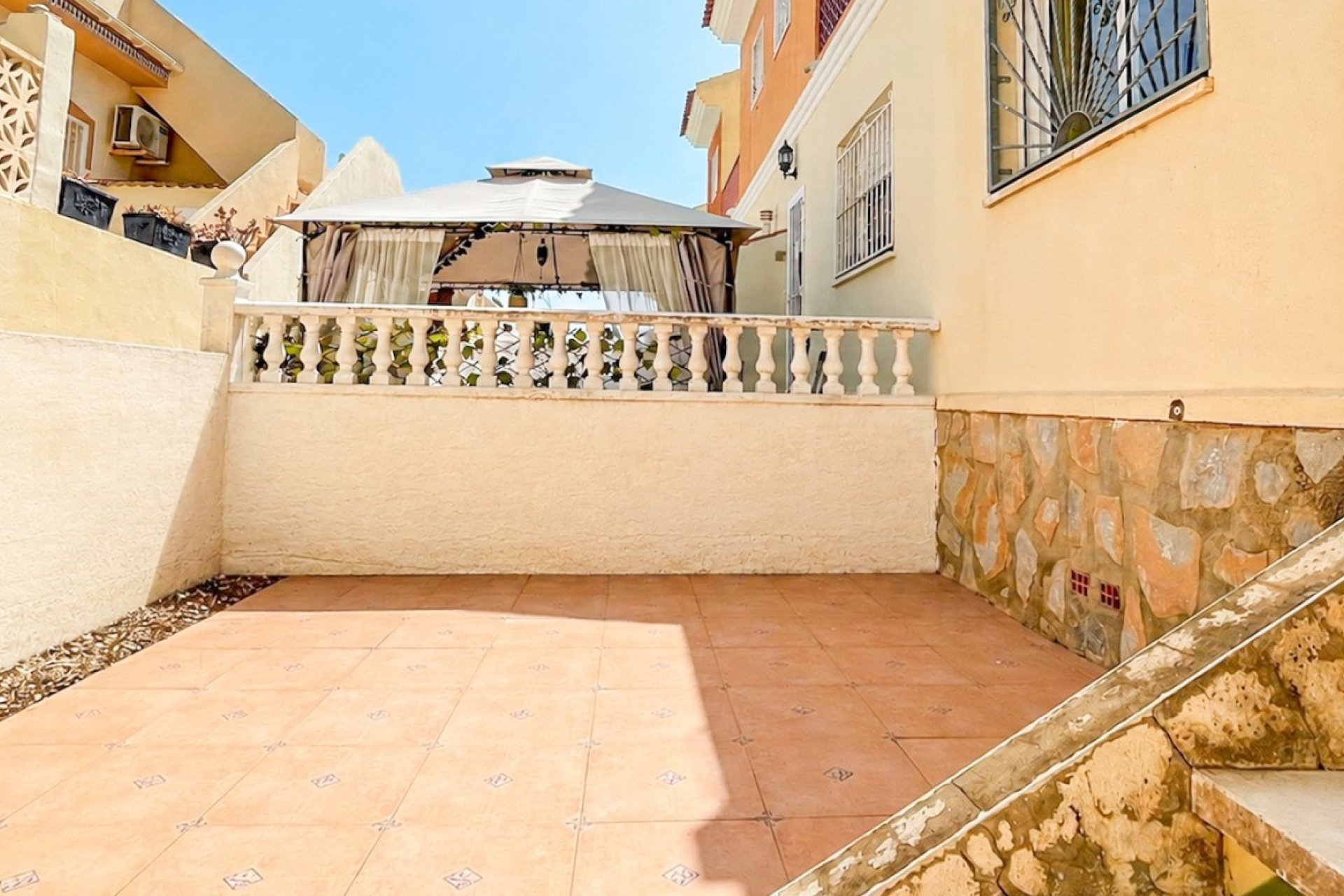 Használt Ingatlanok - Sorház -
Ciudad Quesada - Costa Blanca