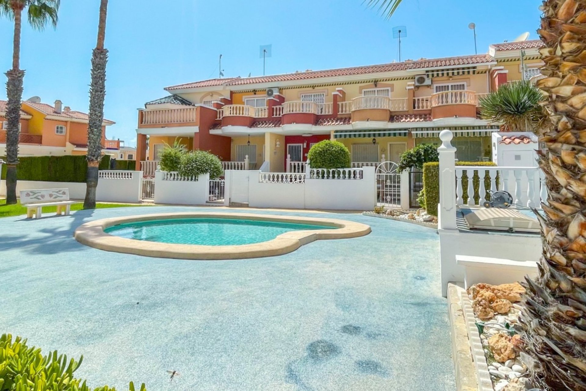 Használt Ingatlanok - Sorház -
Ciudad Quesada - Costa Blanca