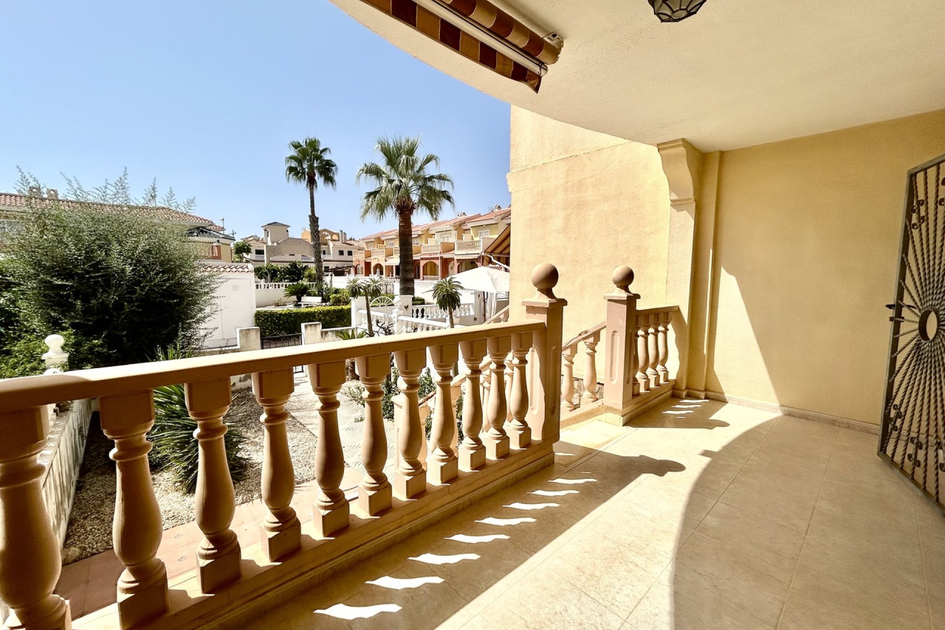 Használt Ingatlanok - Sorház -
Ciudad Quesada - Costa Blanca