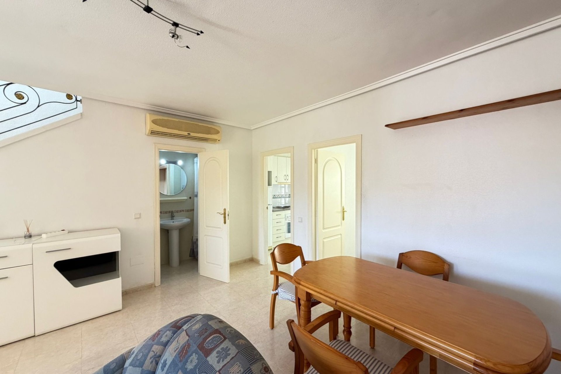 Használt Ingatlanok - Sorház -
Ciudad Quesada - Costa Blanca