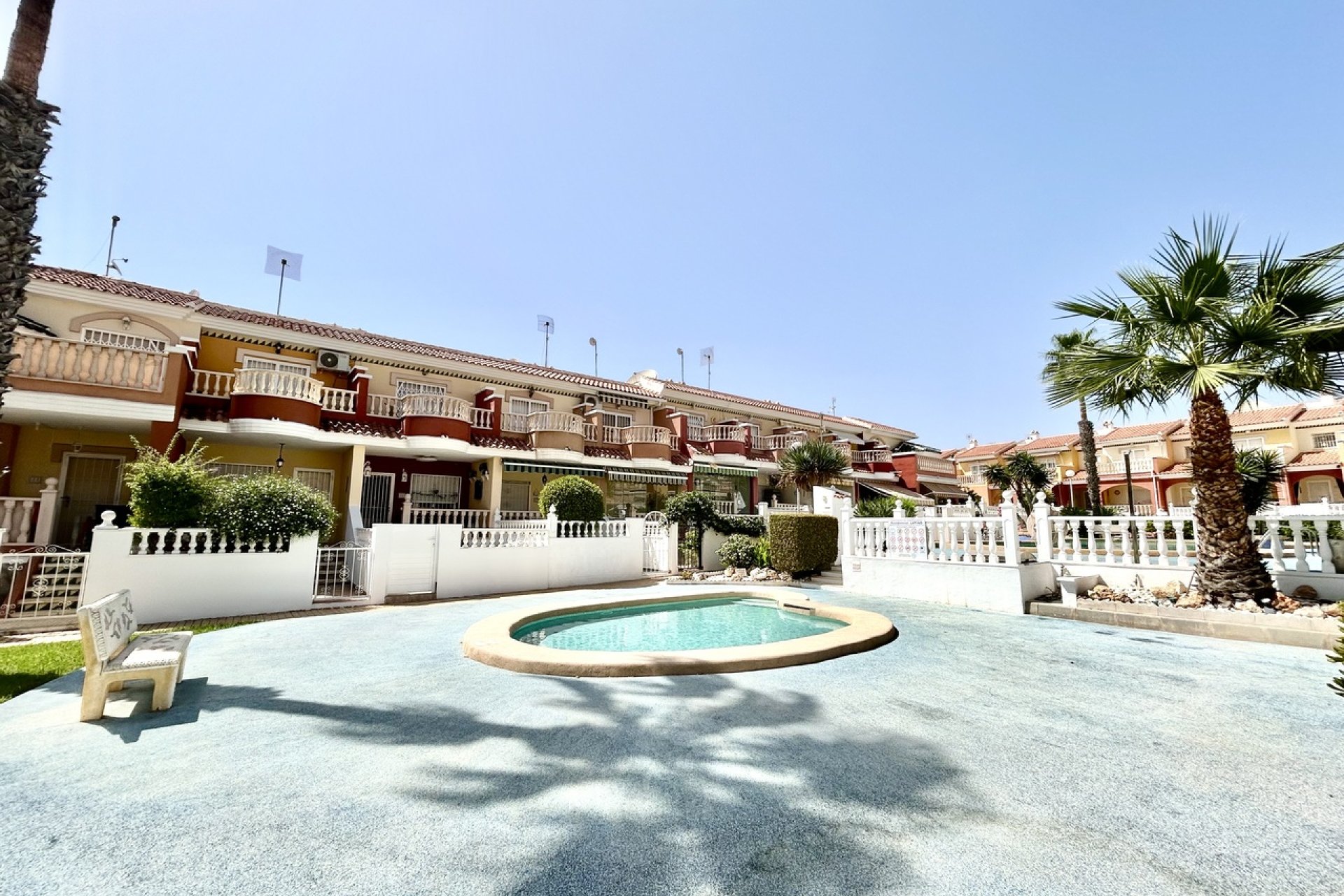 Használt Ingatlanok - Sorház -
Ciudad Quesada - Costa Blanca
