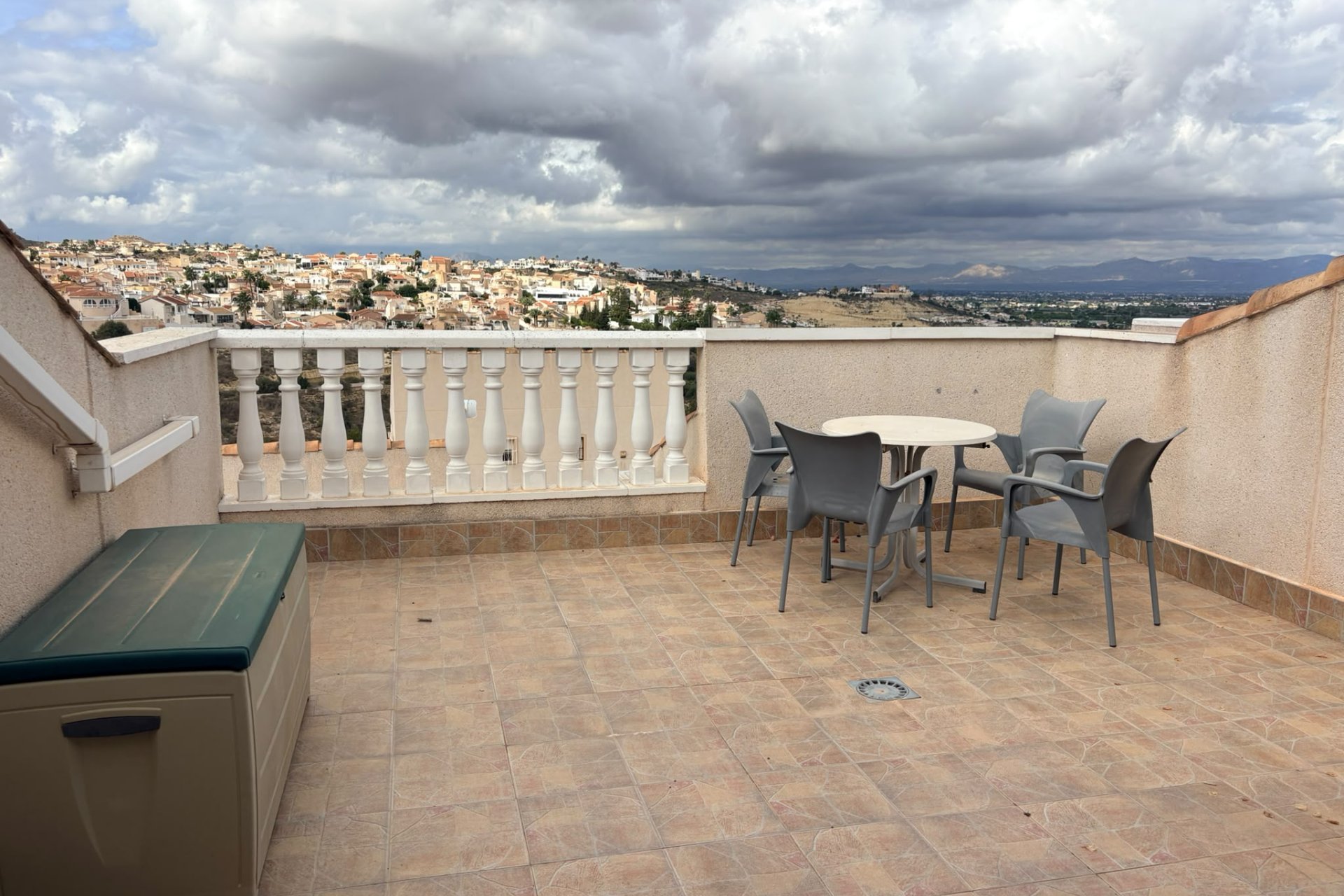 Használt Ingatlanok - Sorház -
Ciudad Quesada - Costa Blanca