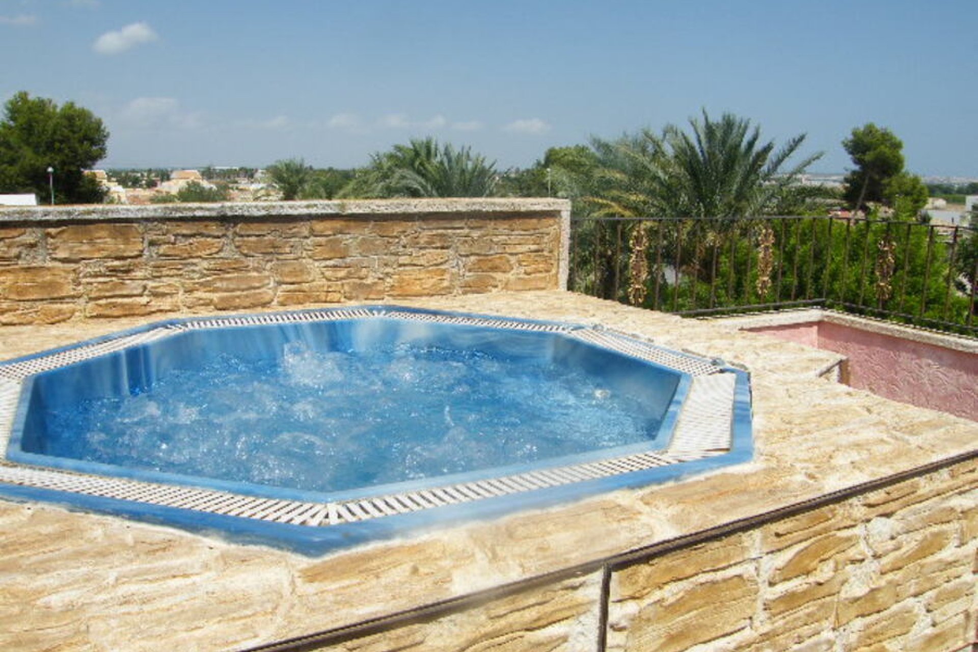 Használt Ingatlanok - Sorház -
Daya Nueva - Costa Blanca