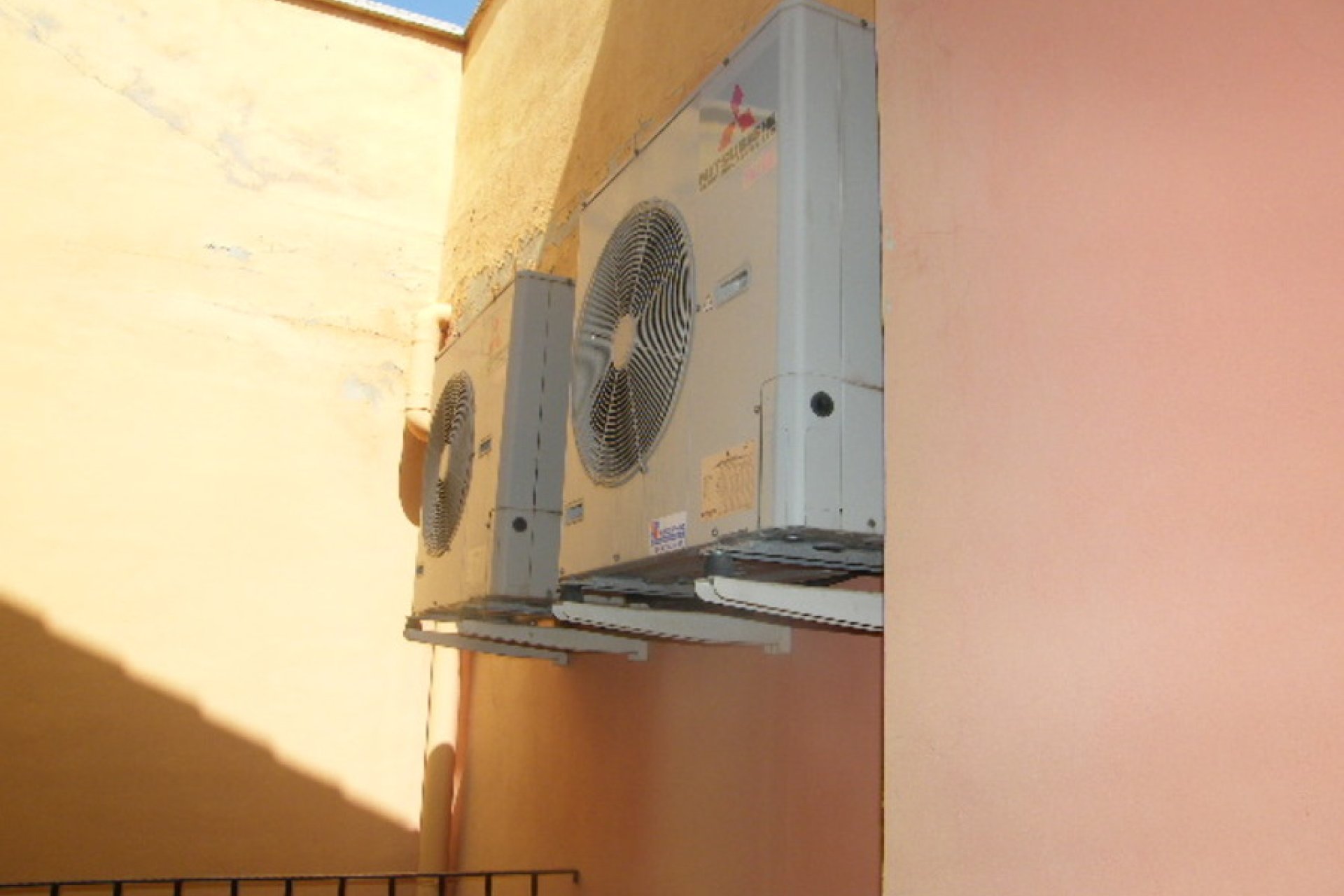 Használt Ingatlanok - Sorház -
Daya Nueva - Costa Blanca