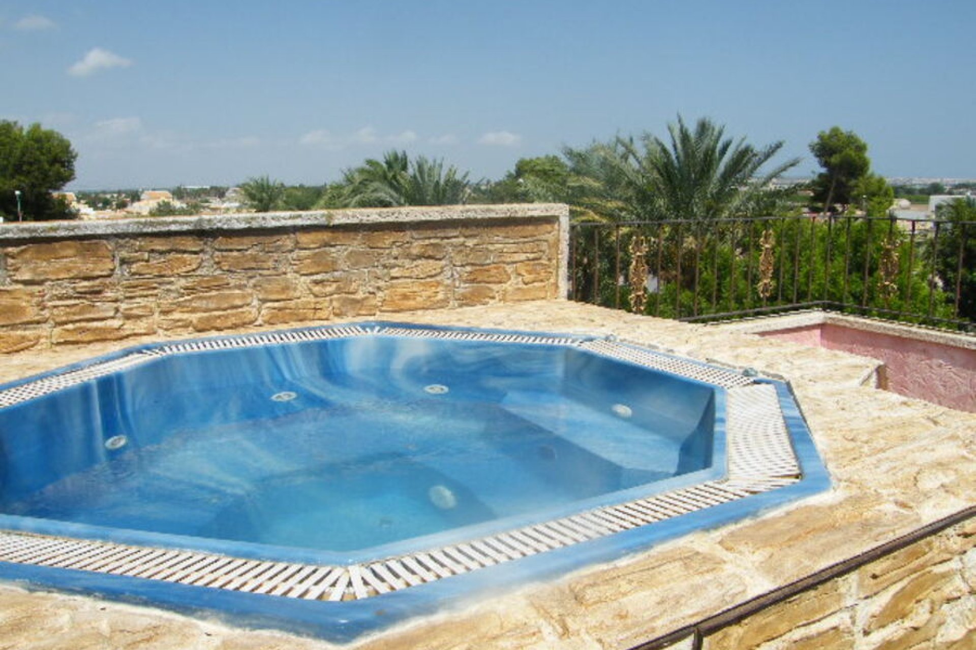 Használt Ingatlanok - Sorház -
Daya Nueva - Costa Blanca