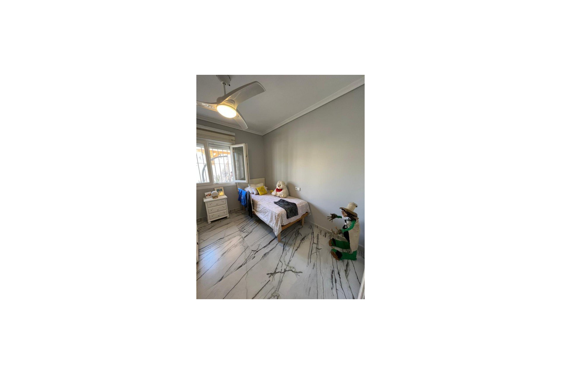 Használt Ingatlanok - Sorház -
Gran Alacant - Costa Blanca