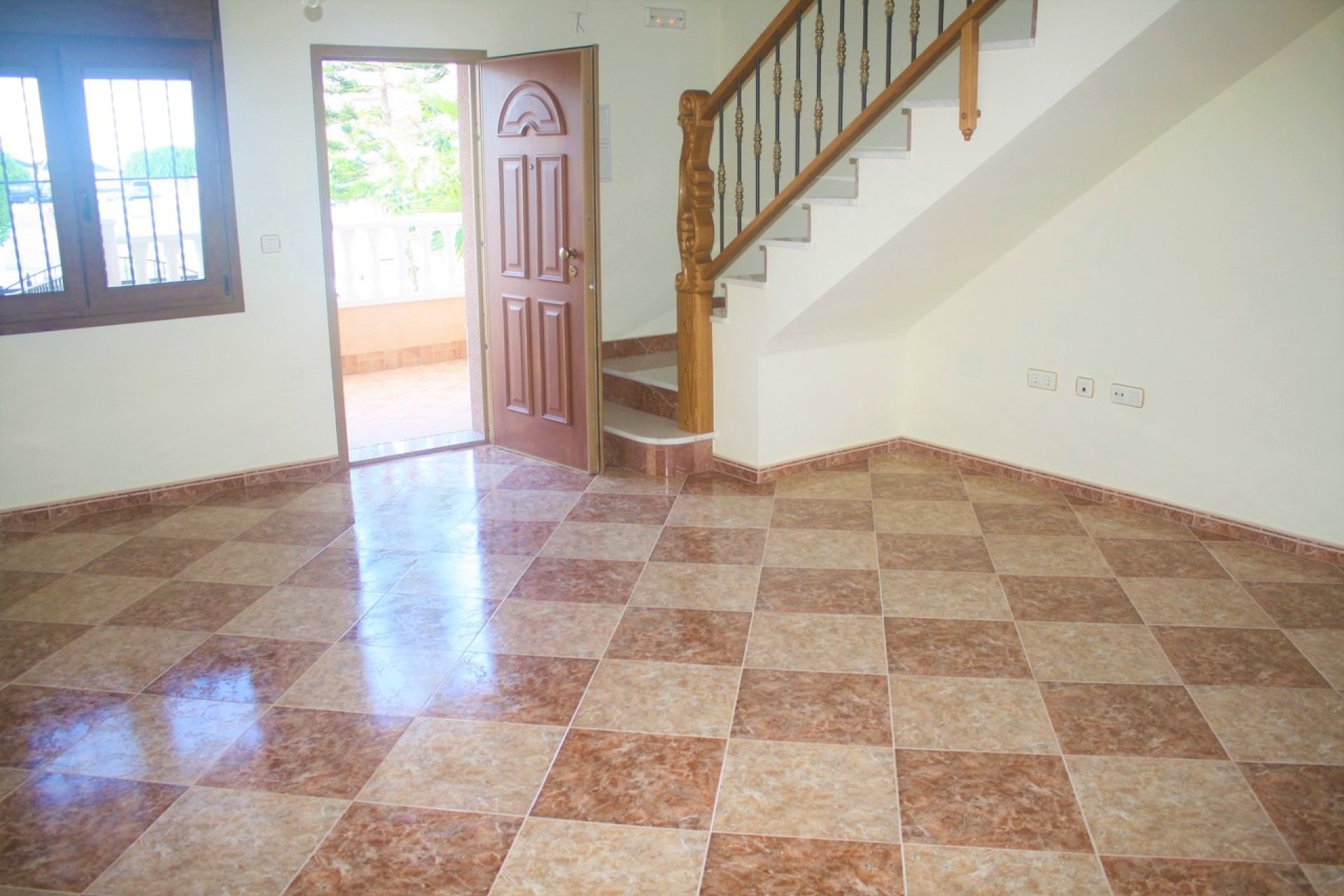 Használt Ingatlanok - Sorház -
Los Altos - Costa Blanca