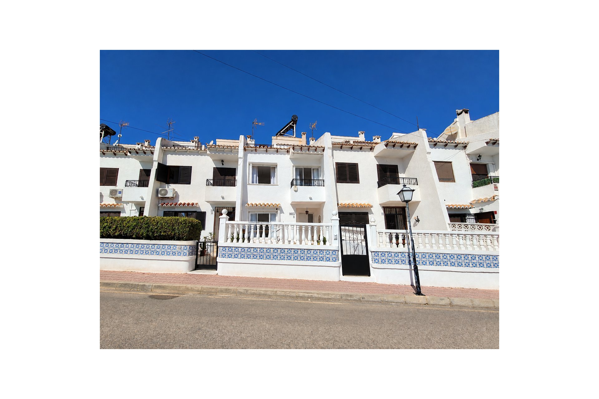 Használt Ingatlanok - Sorház -
Los Balcones - Costa Blanca