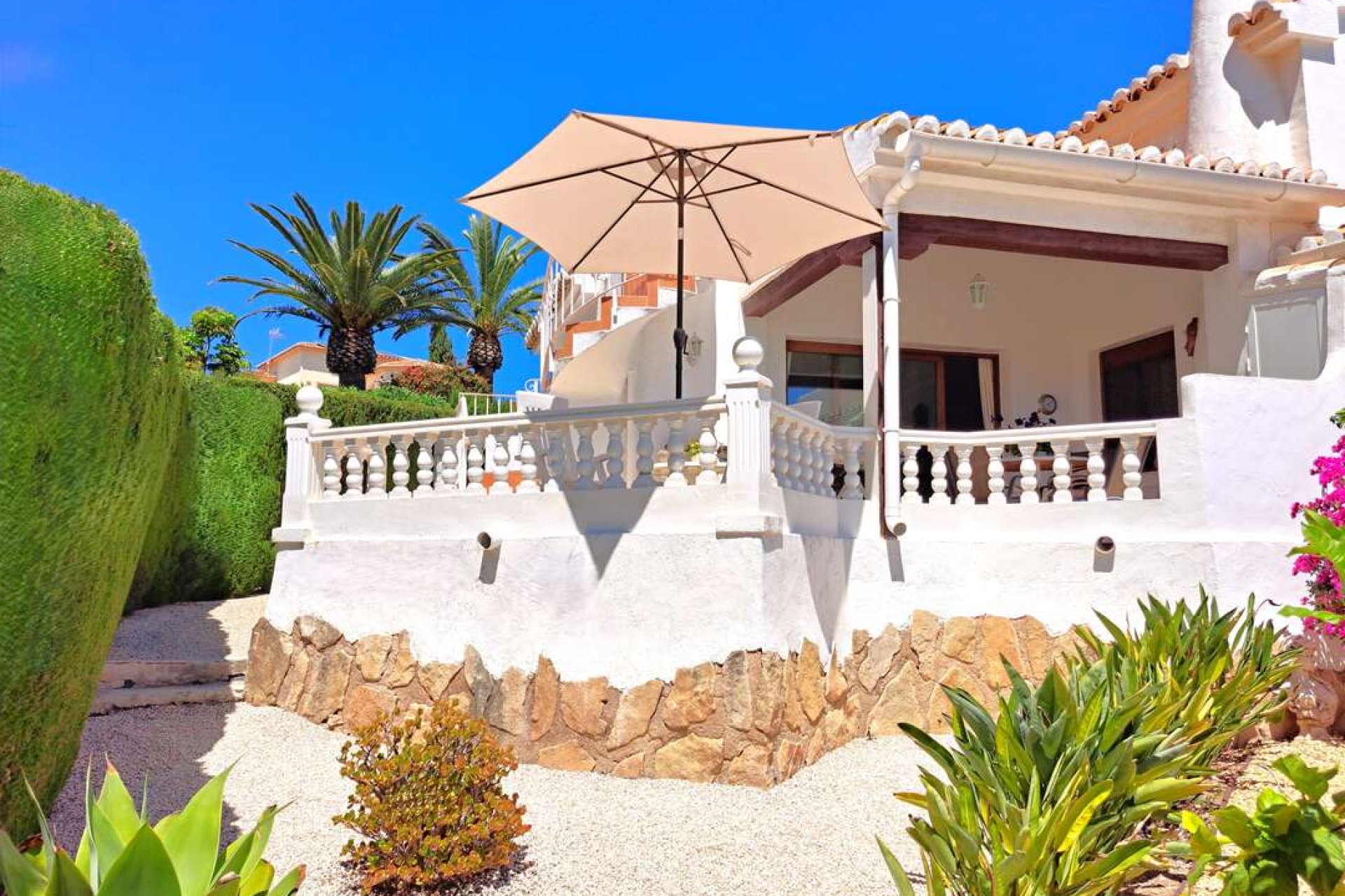 Használt Ingatlanok - Sorház -
Moraira - Costa Blanca