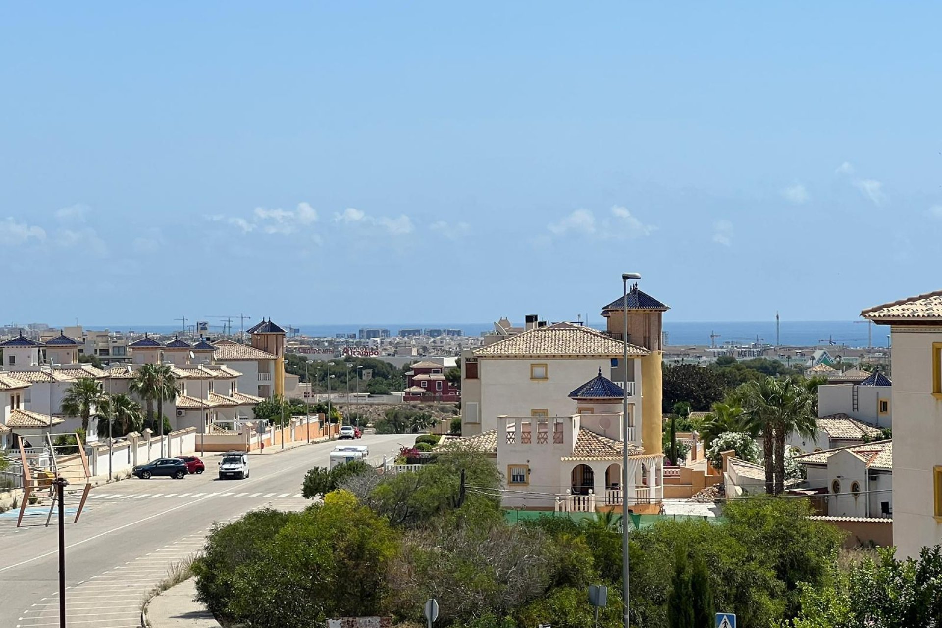 Használt Ingatlanok - Sorház -
Orihuela Costa - Montezenia