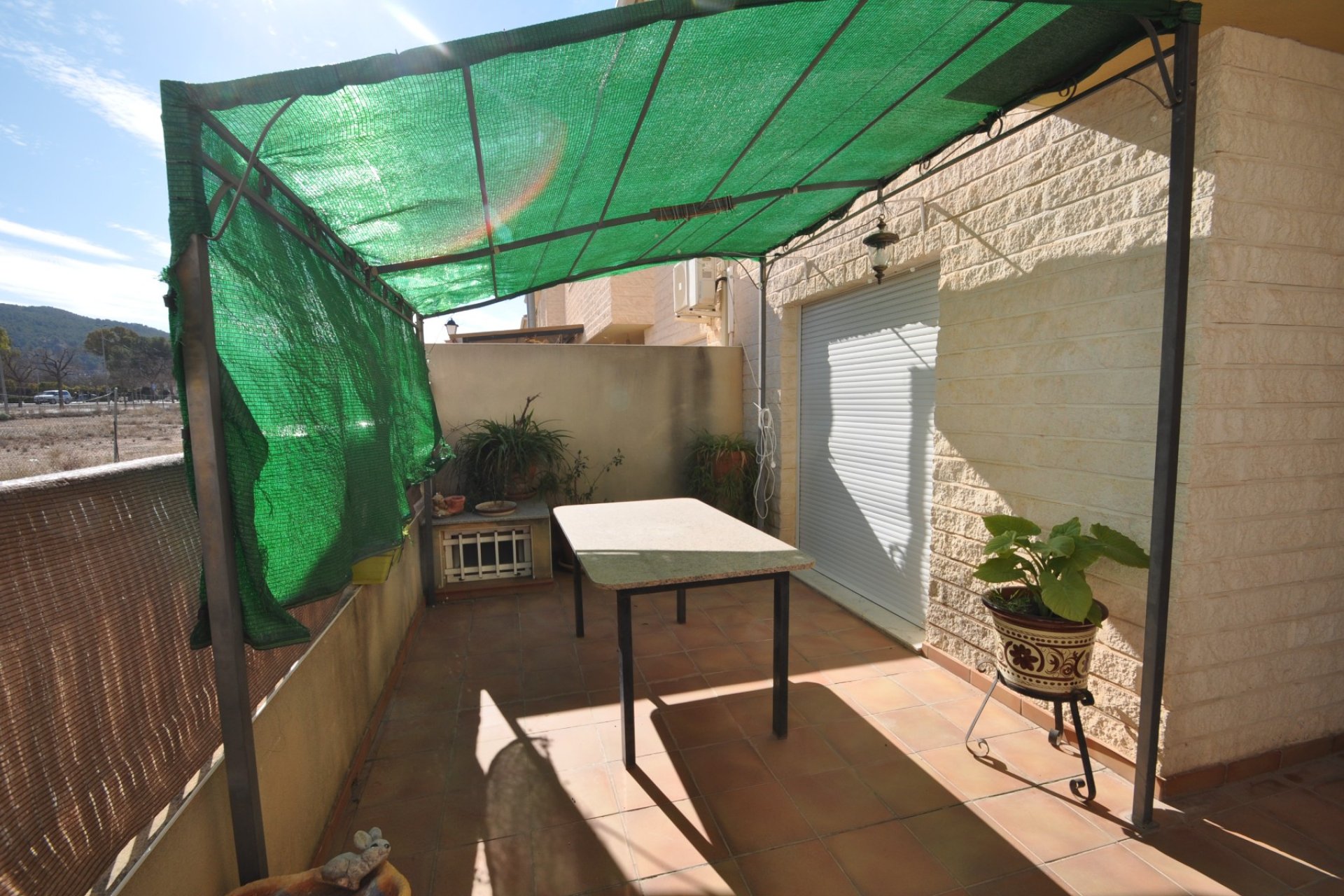 Használt Ingatlanok - Sorház -
Pinoso - Inland