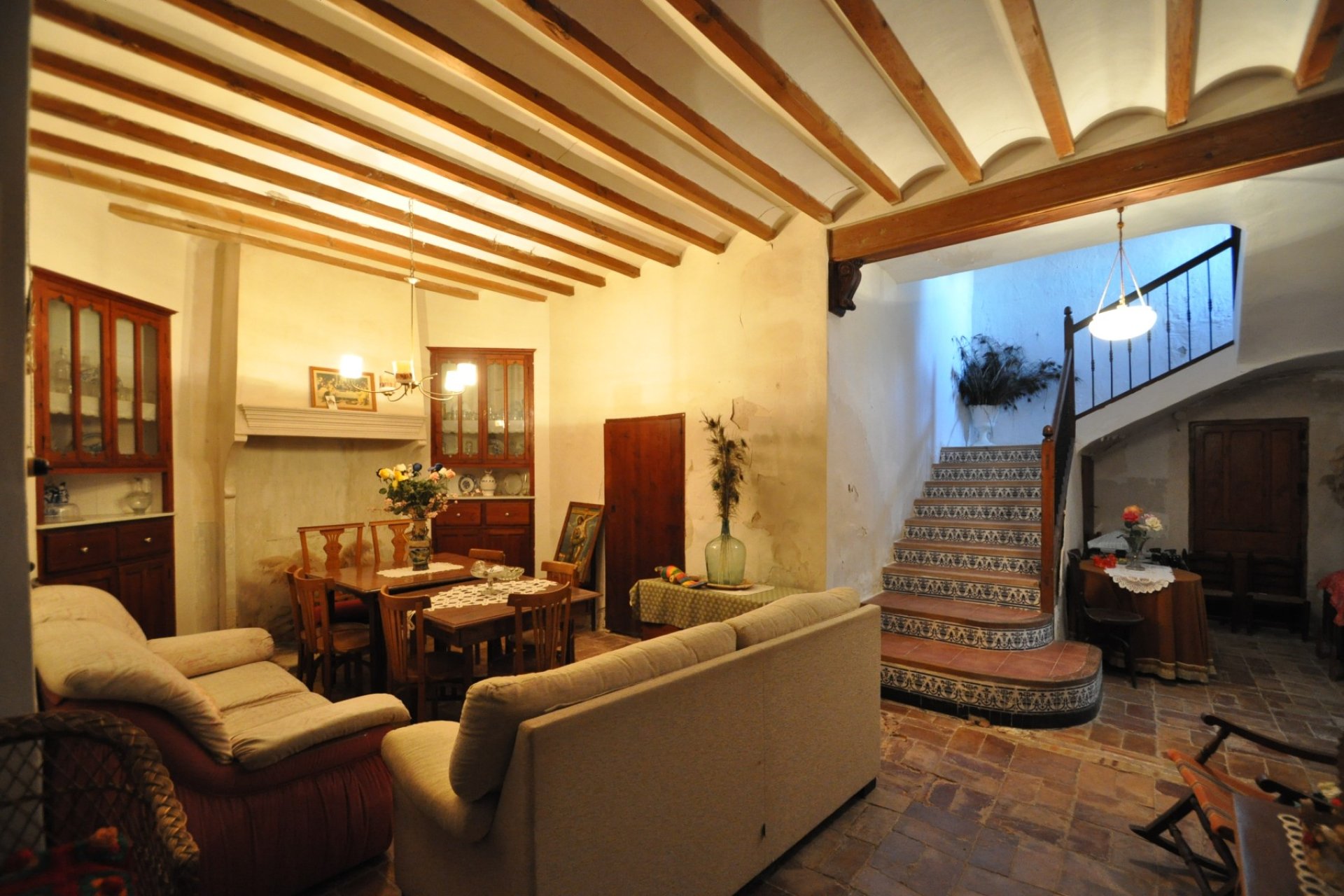 Használt Ingatlanok - Sorház -
Pinoso - Inland