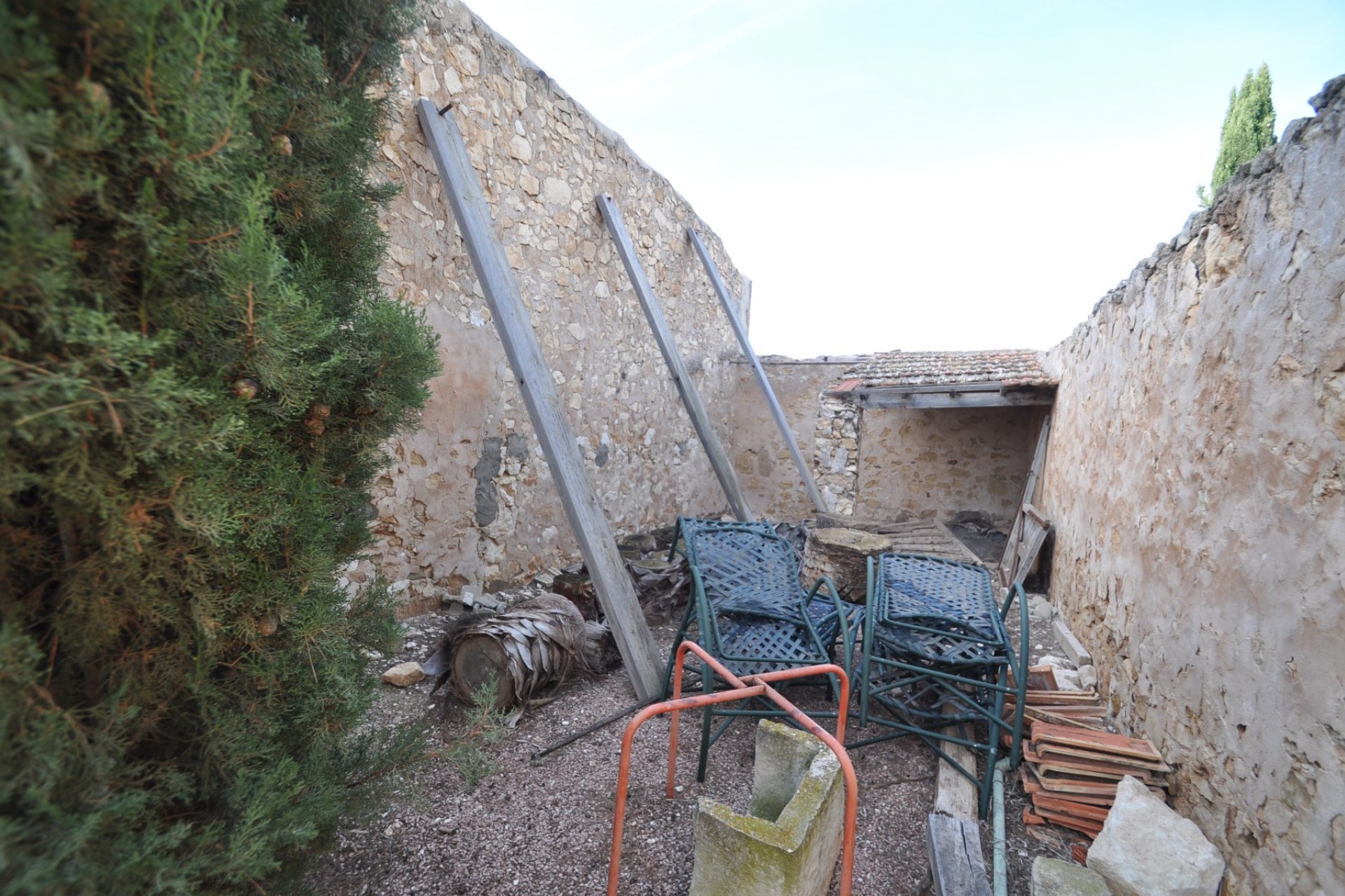 Használt Ingatlanok - Sorház -
Pinoso - Inland