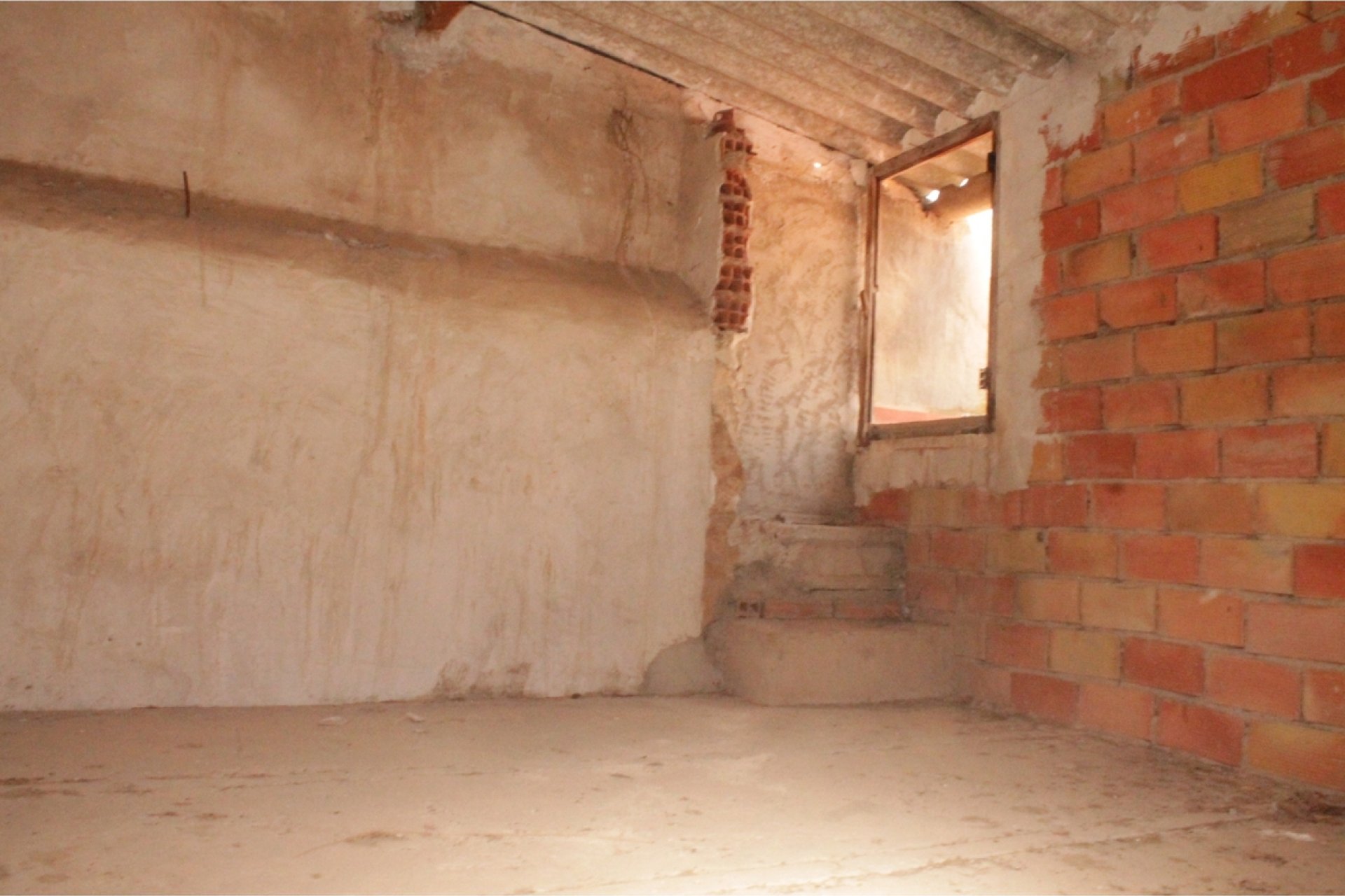 Használt Ingatlanok - Sorház -
Pinoso - Inland