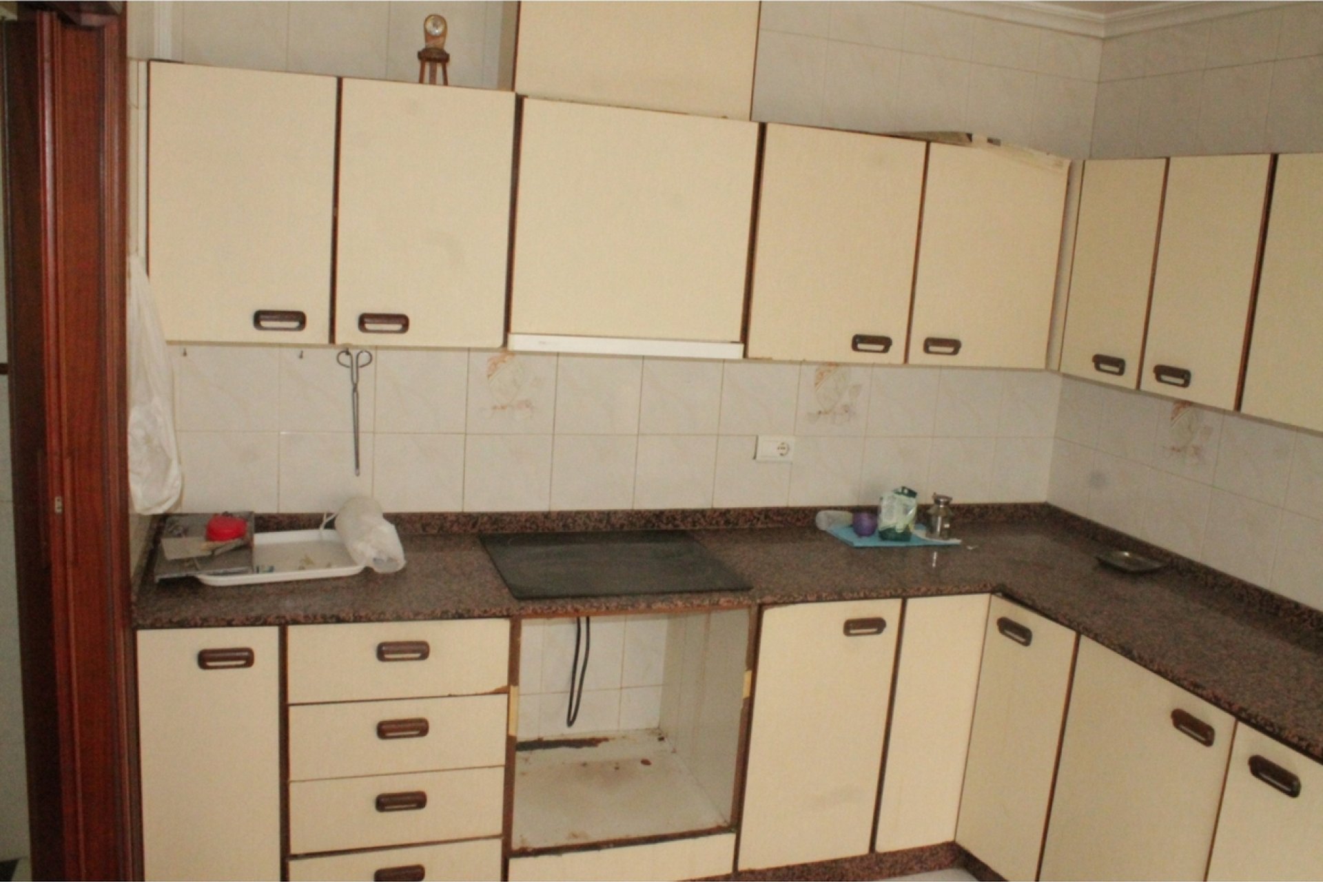 Használt Ingatlanok - Sorház -
Pinoso - Inland