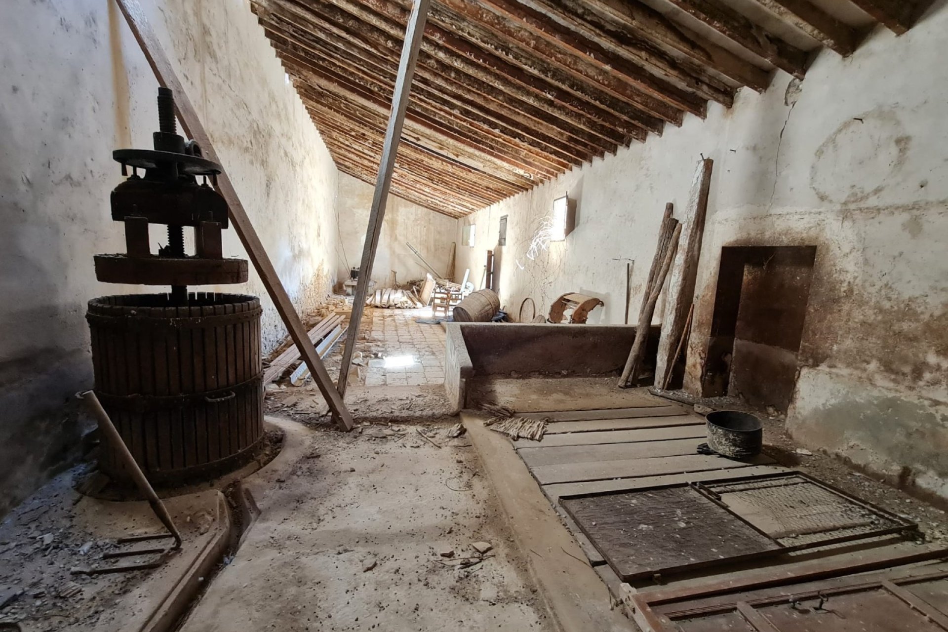 Használt Ingatlanok - Sorház -
Pinoso - Inland