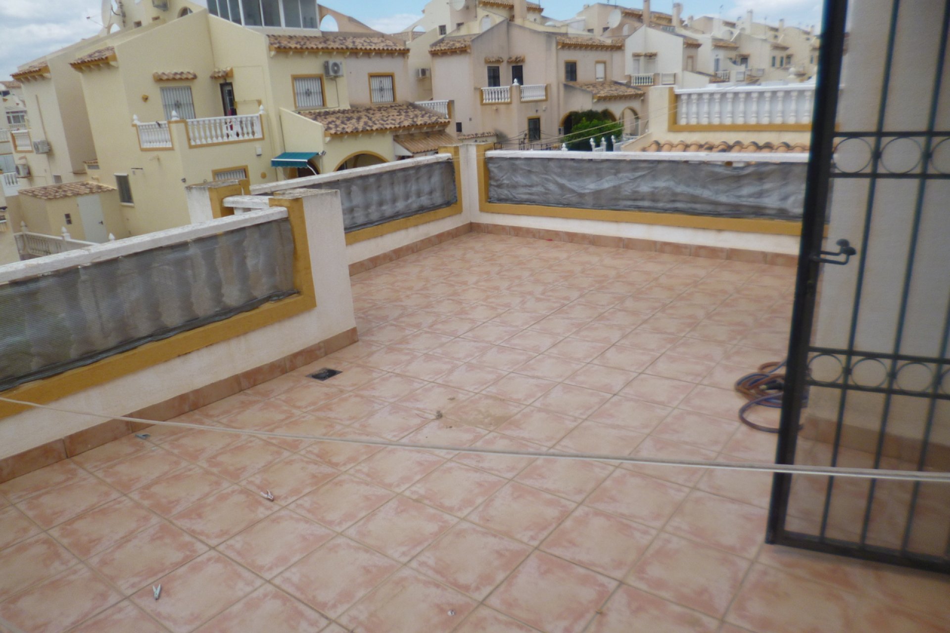 Használt Ingatlanok - Sorház -
Playa Flamenca - Costa Blanca