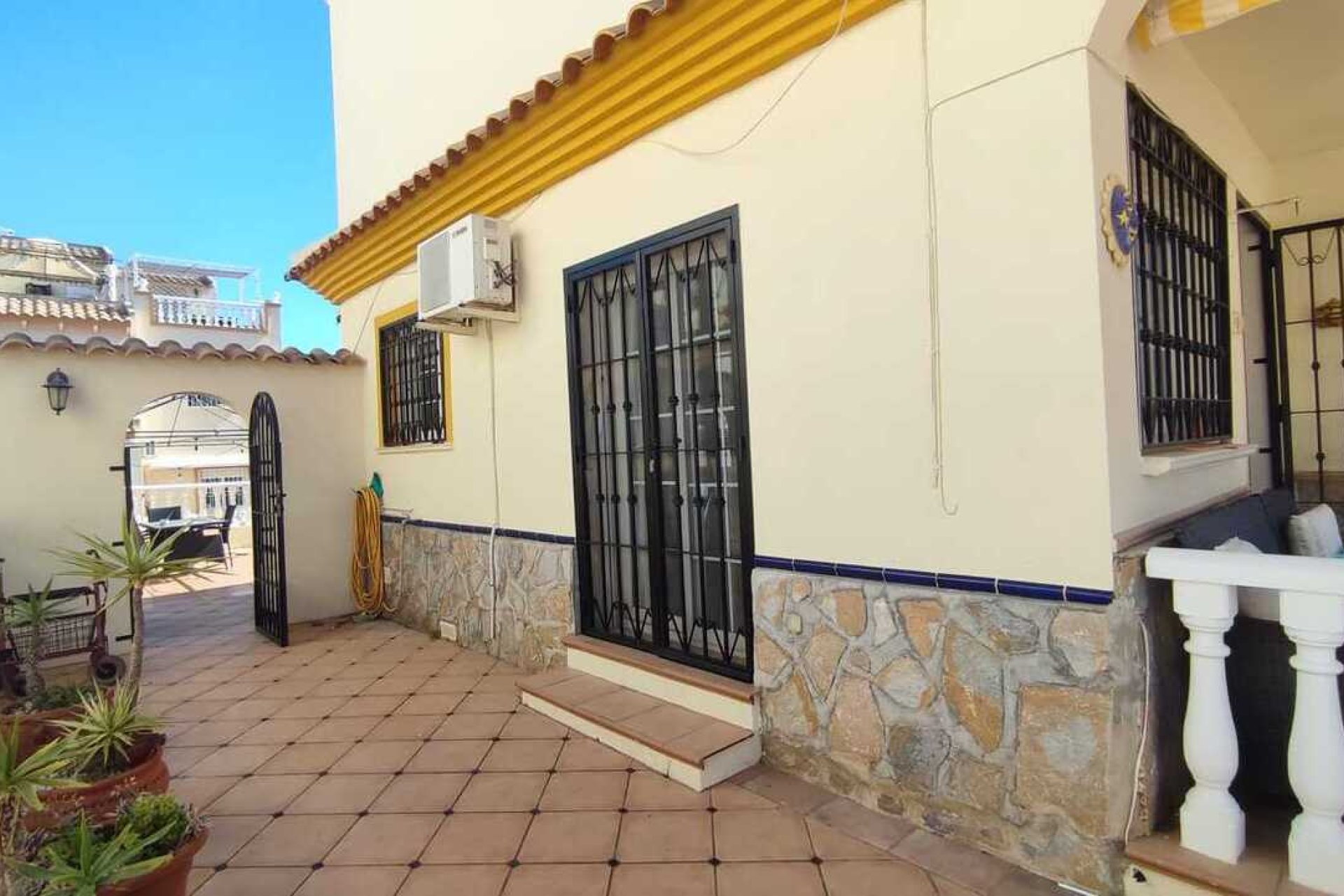Használt Ingatlanok - Sorház -
Playa Flamenca - Costa Blanca