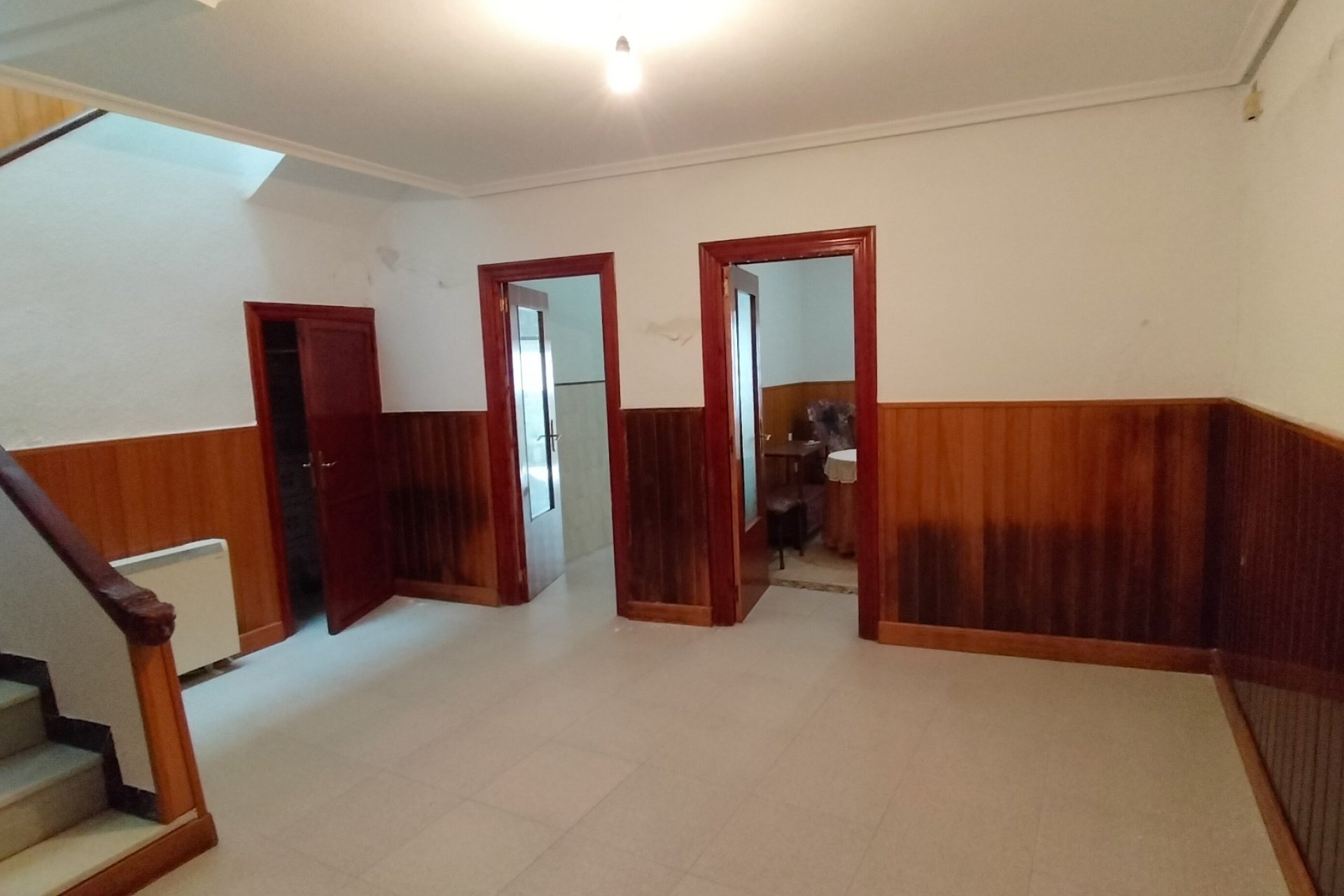 Használt Ingatlanok - Sorház -
Sax - Inland