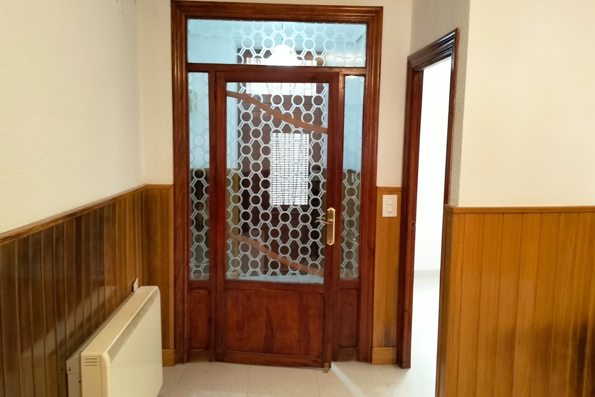 Használt Ingatlanok - Sorház -
Sax - Inland